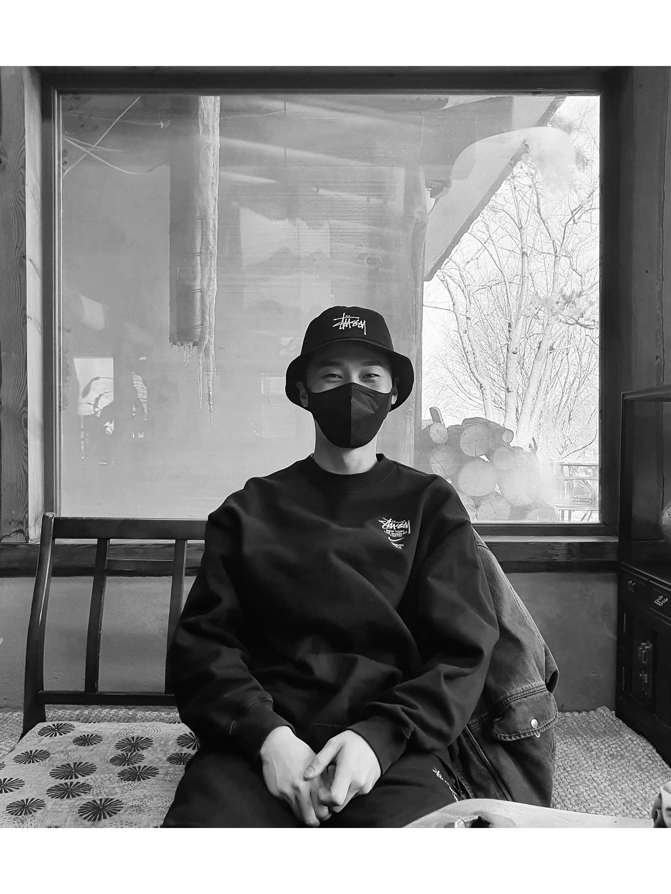Stussy Brushed Big Basic Bucket hat Black, Nike x Stussy NRG ZR Fleece Crewneck Black - Asia 착용 스타일 - 2