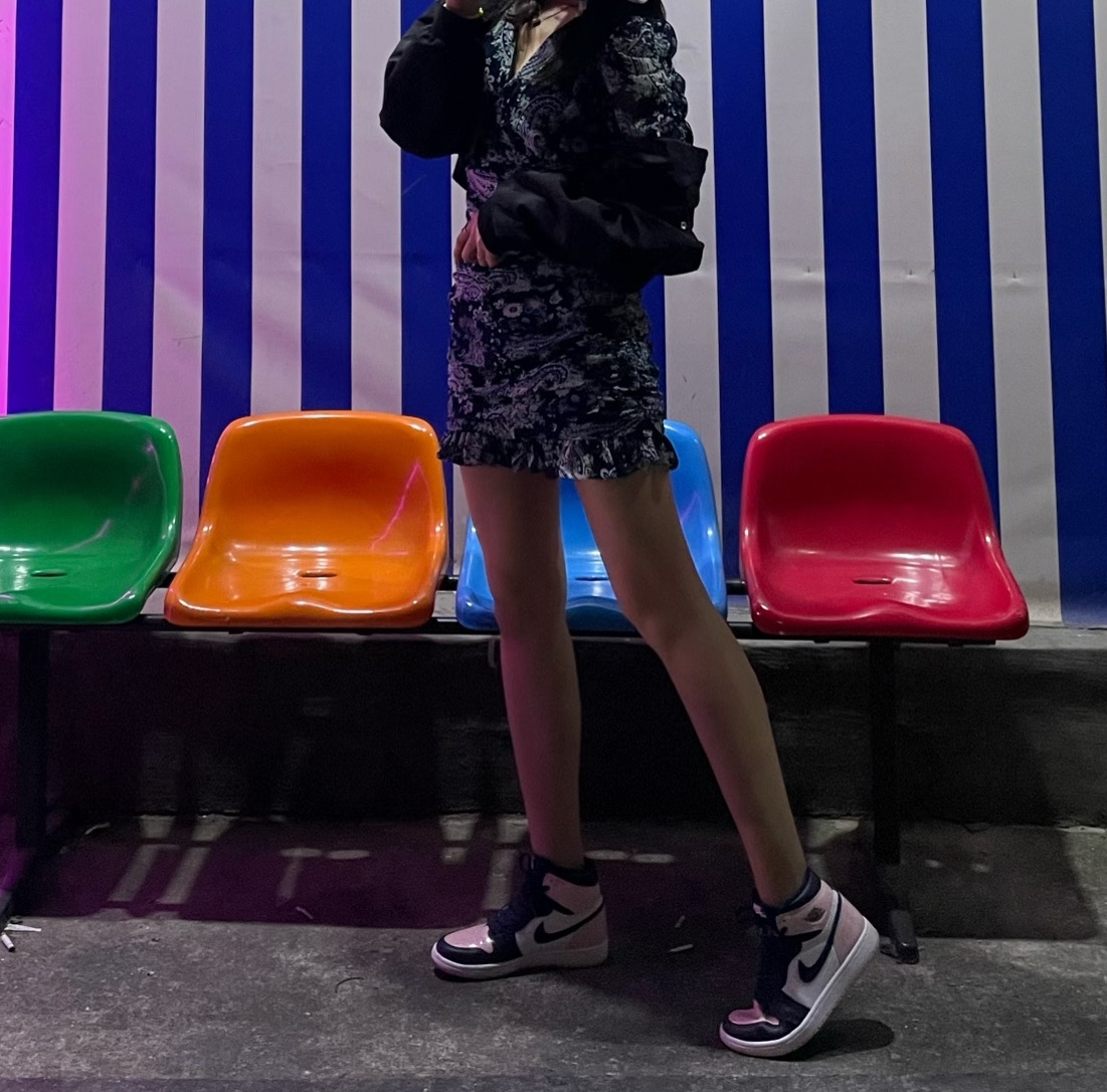 (W) Jordan 1 Retro High OG Atmosphere 착용 스타일 - 2