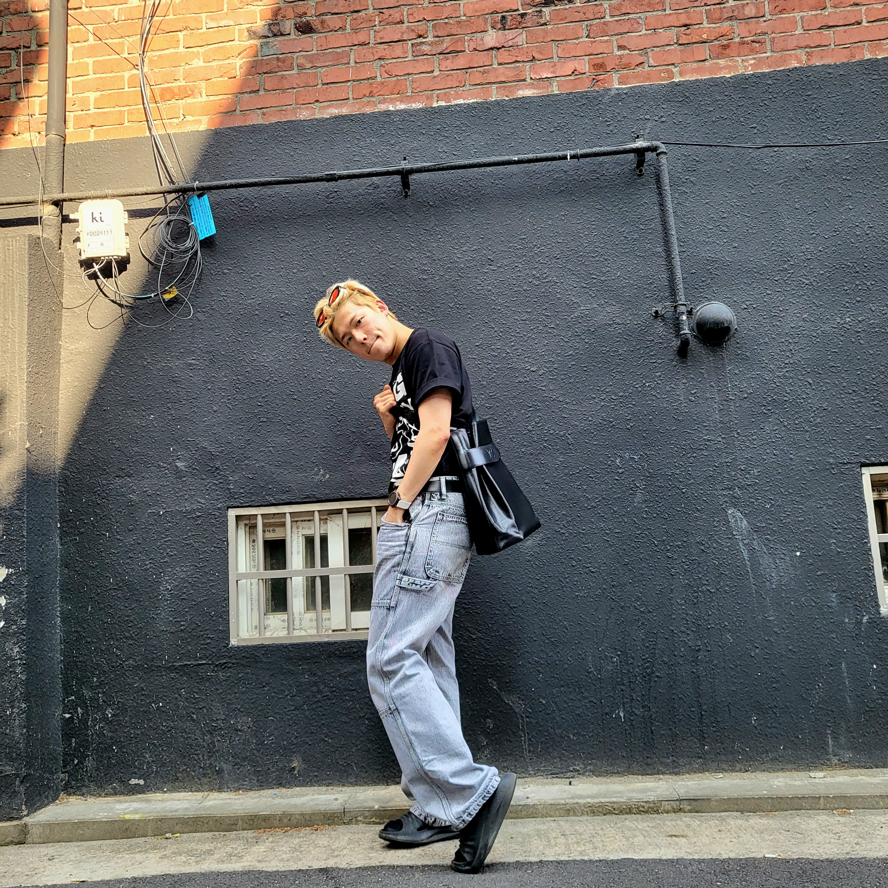 CDG x Stussy T-Shirt Black 착용 스타일