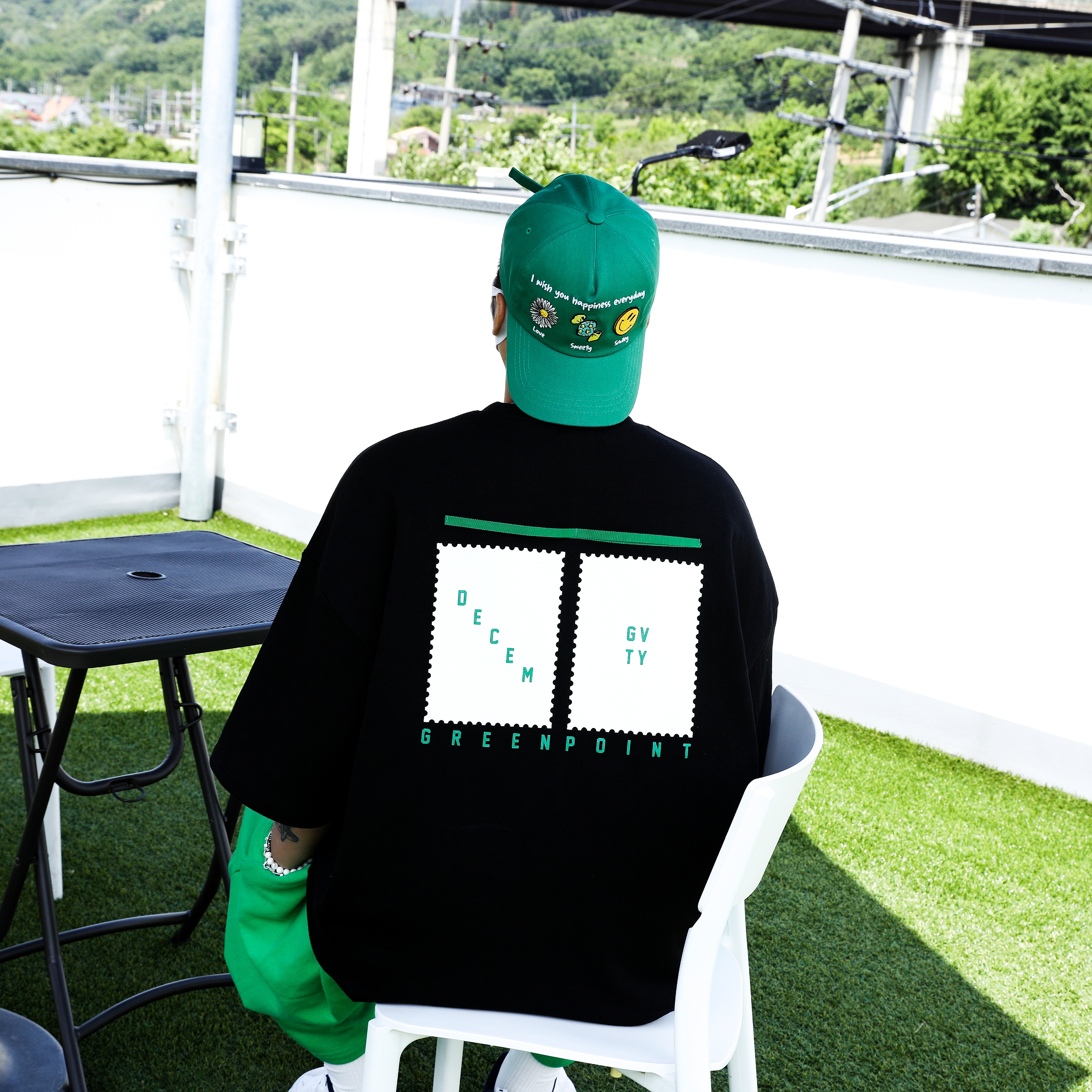 Nike x Martine Rose Air Monarch IV Martine Rose White 착용 스타일 - 4