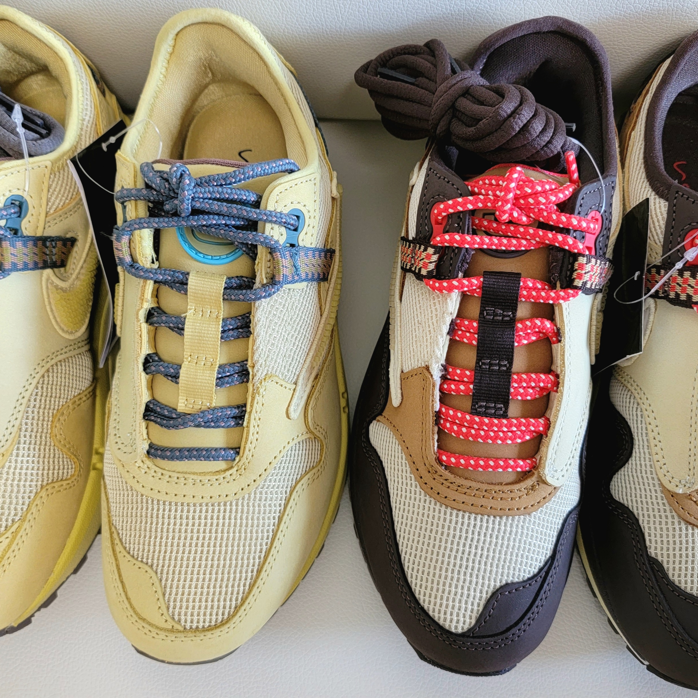 Nike x Travis Scott Air Max 1 Cact.us Brown, Nike x Travis Scott Air Max 1 Cact.us Gold 착용 스타일 - 4