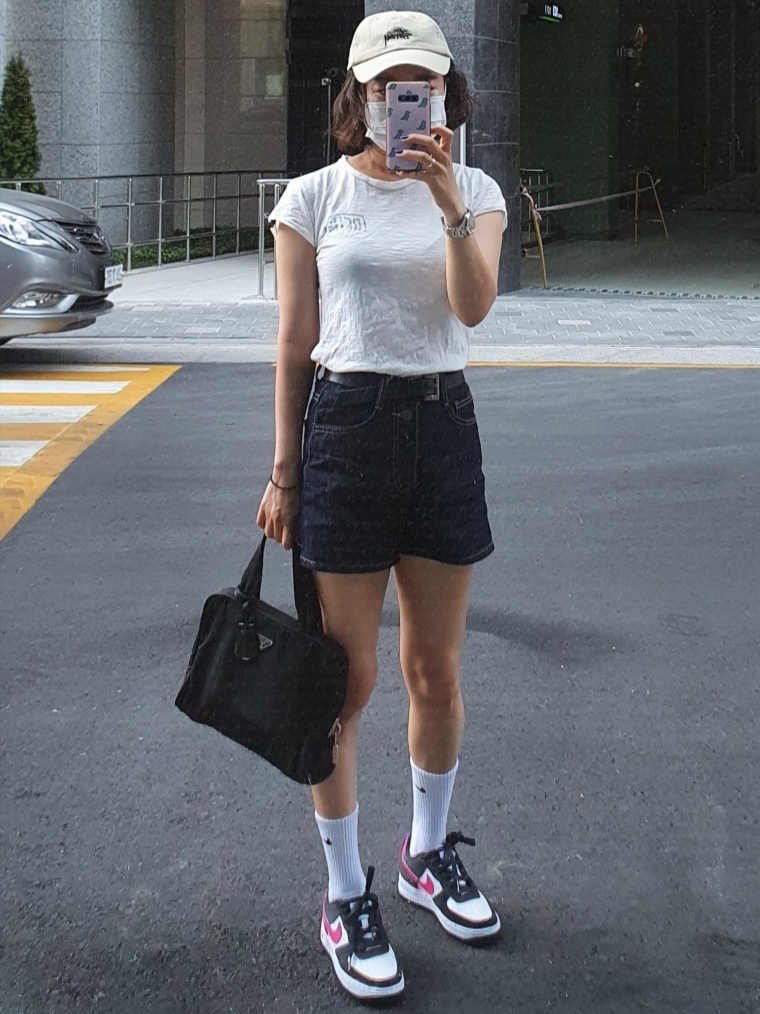 (GS) Nike Air Force 1 LV8 Athletic Club Black Pink Prime 착용 스타일