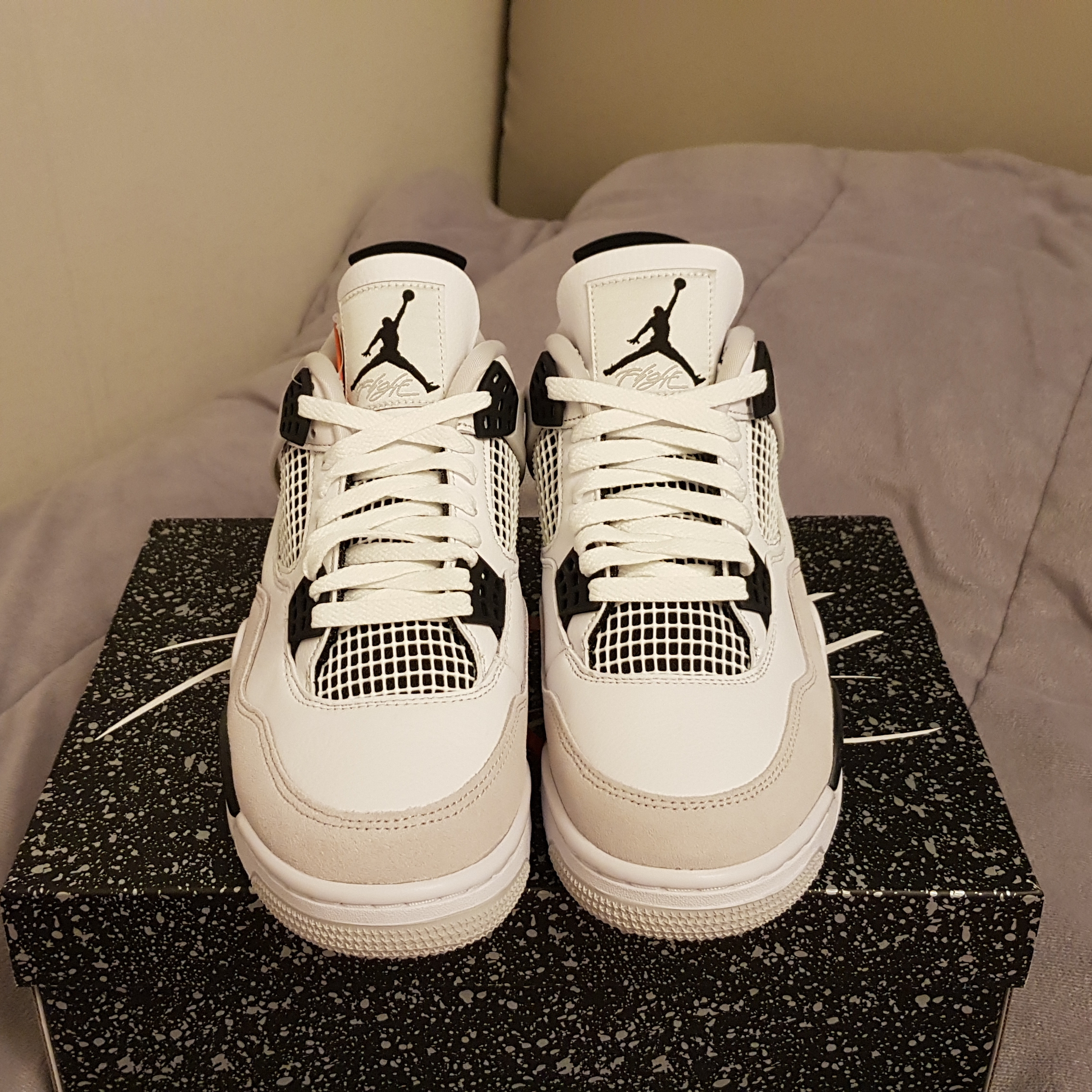 Jordan 4 Retro White and Black 착용 스타일 - 2