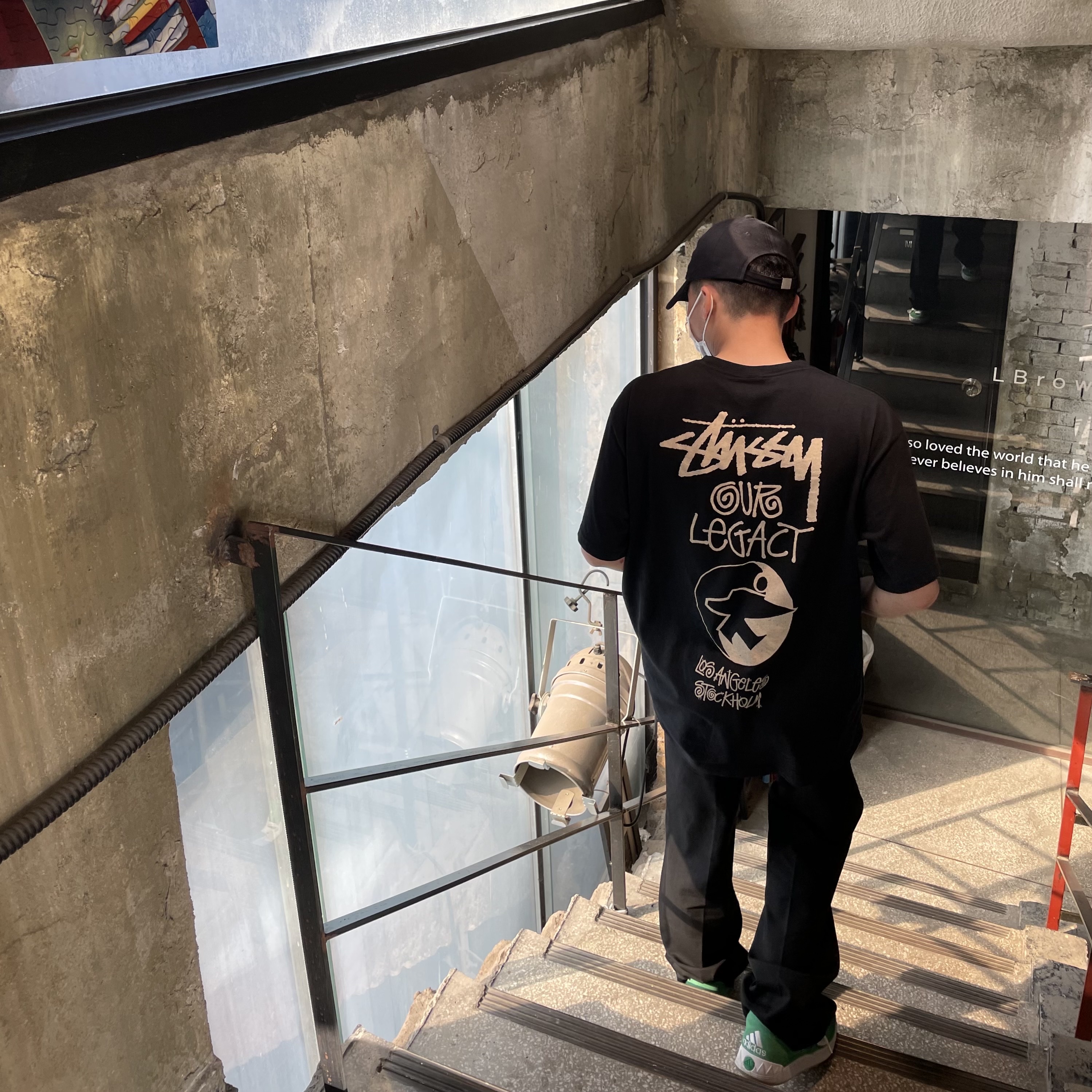 Stussy x Our Legacy Surfman 2 Pigment Dyed T-Shirt Black, Adidas Adimatic Green 착용 스타일 - 2