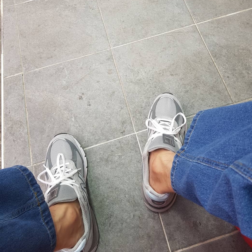 New Balance 991 Made in UK Navy, New Balance 990v4 Made in USA Grey - D Standard 착용 스타일 - 3