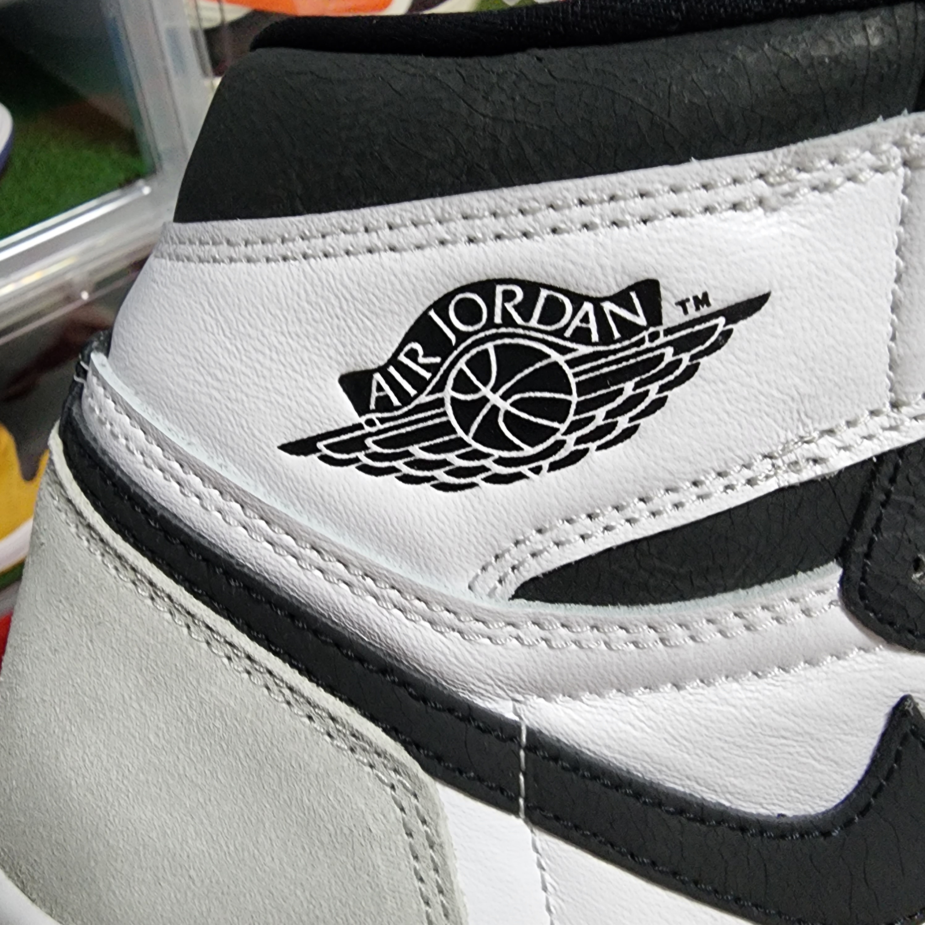 Jordan 1 Retro High OG Bleached Coral 착용 스타일 - 1