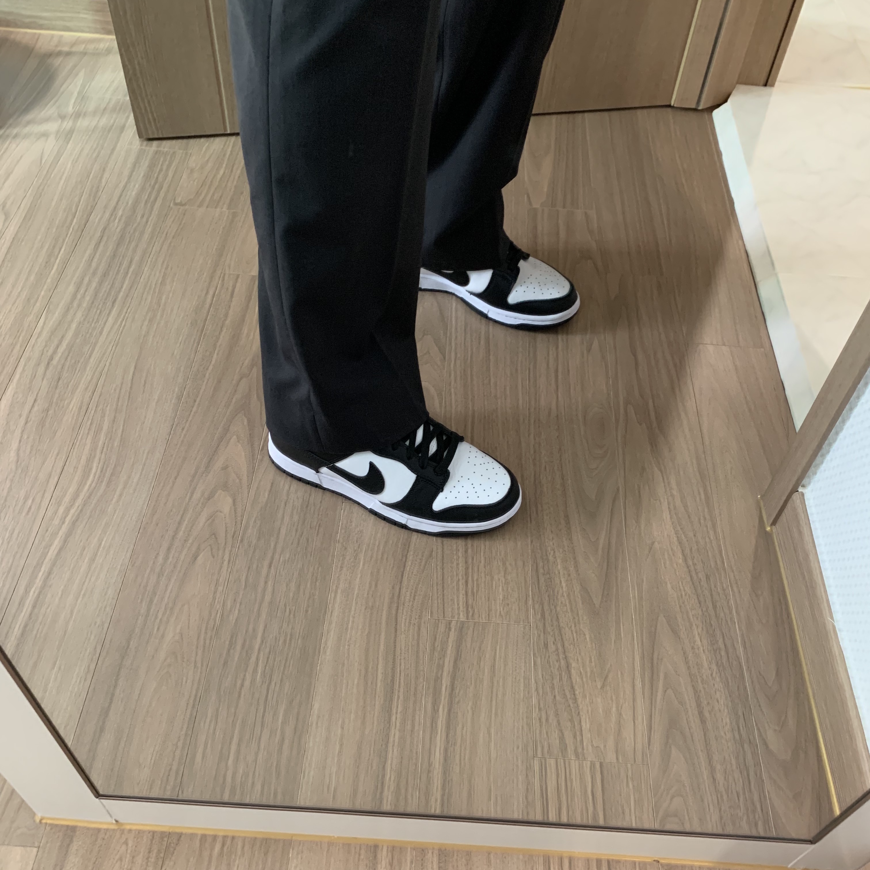 Nike Dunk Low Retro Black 착용 스타일 - 3