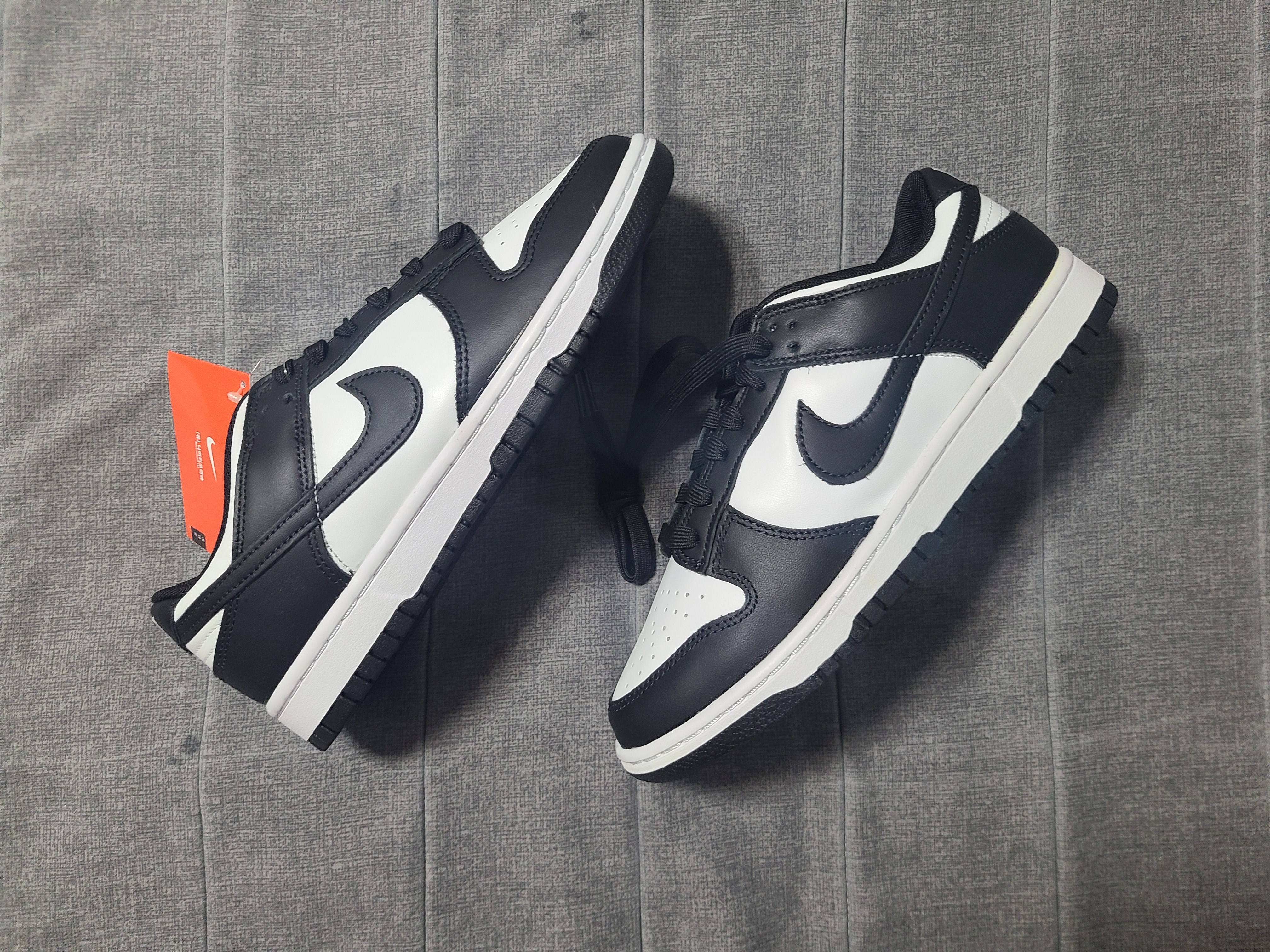 Nike Dunk Low Retro Black 착용 스타일