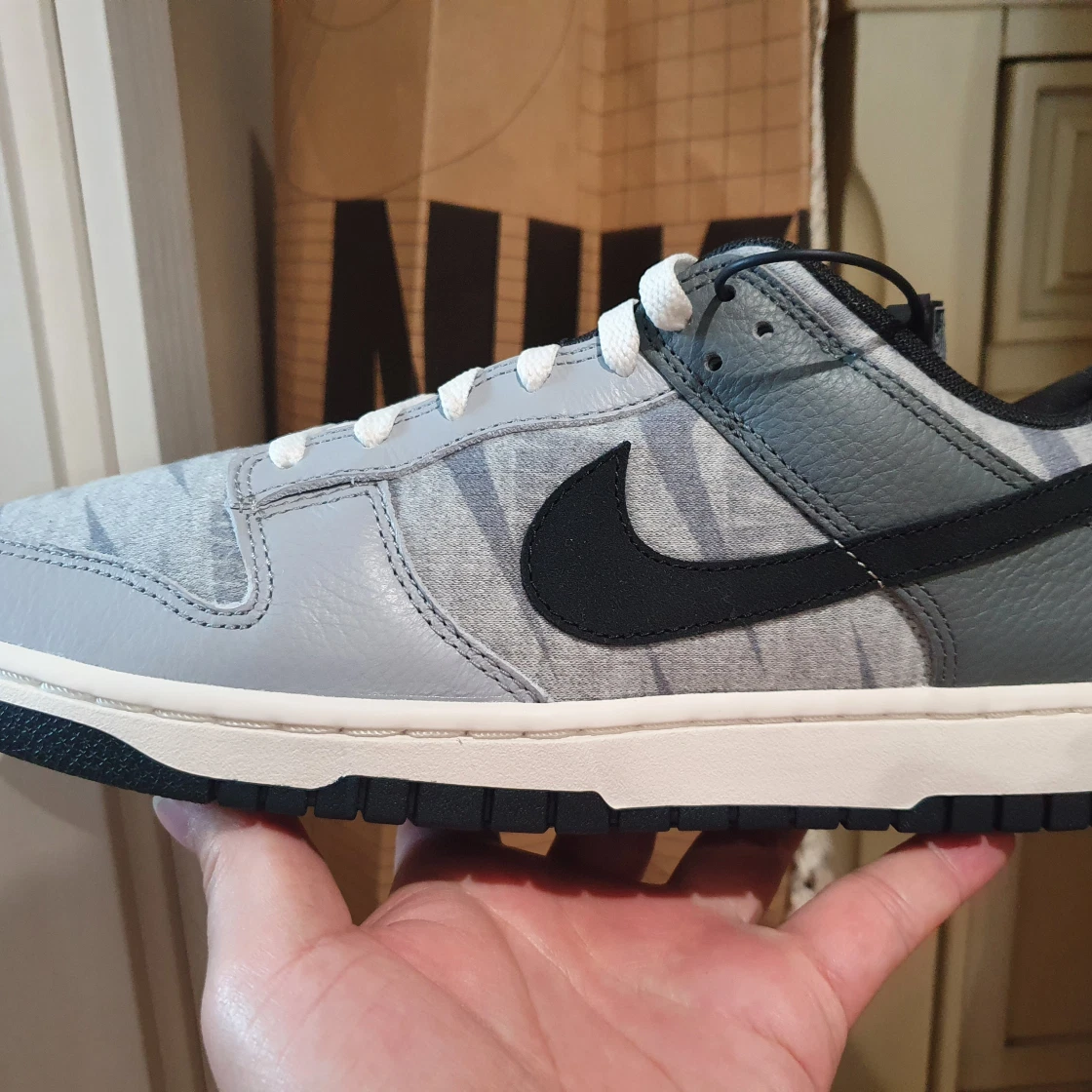 Nike Dunk Low SE Copy... STYLE | KREAM