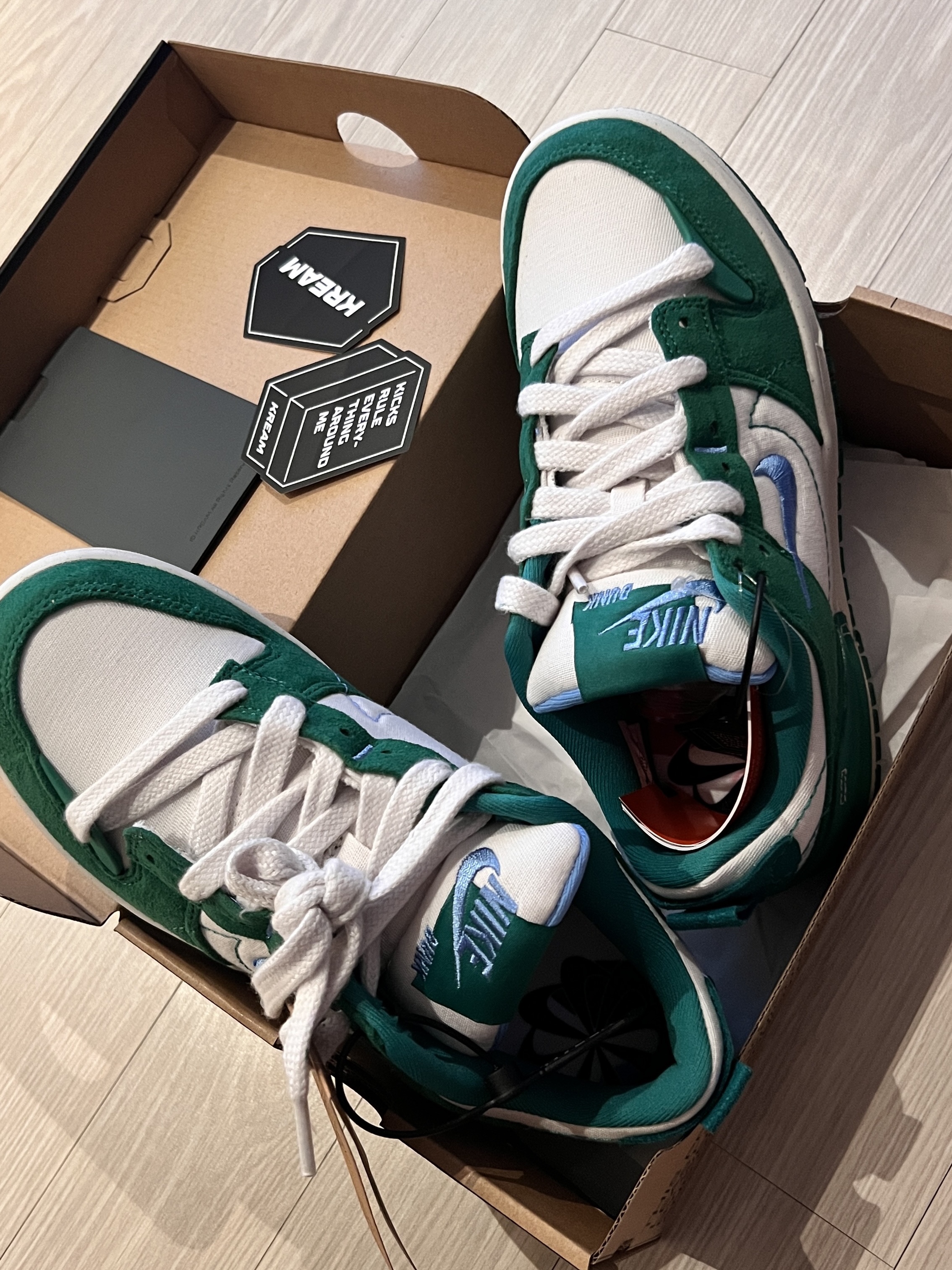 (W) Nike Dunk Low Disrupt 2 Phantom University Blue 착용 스타일 - 1