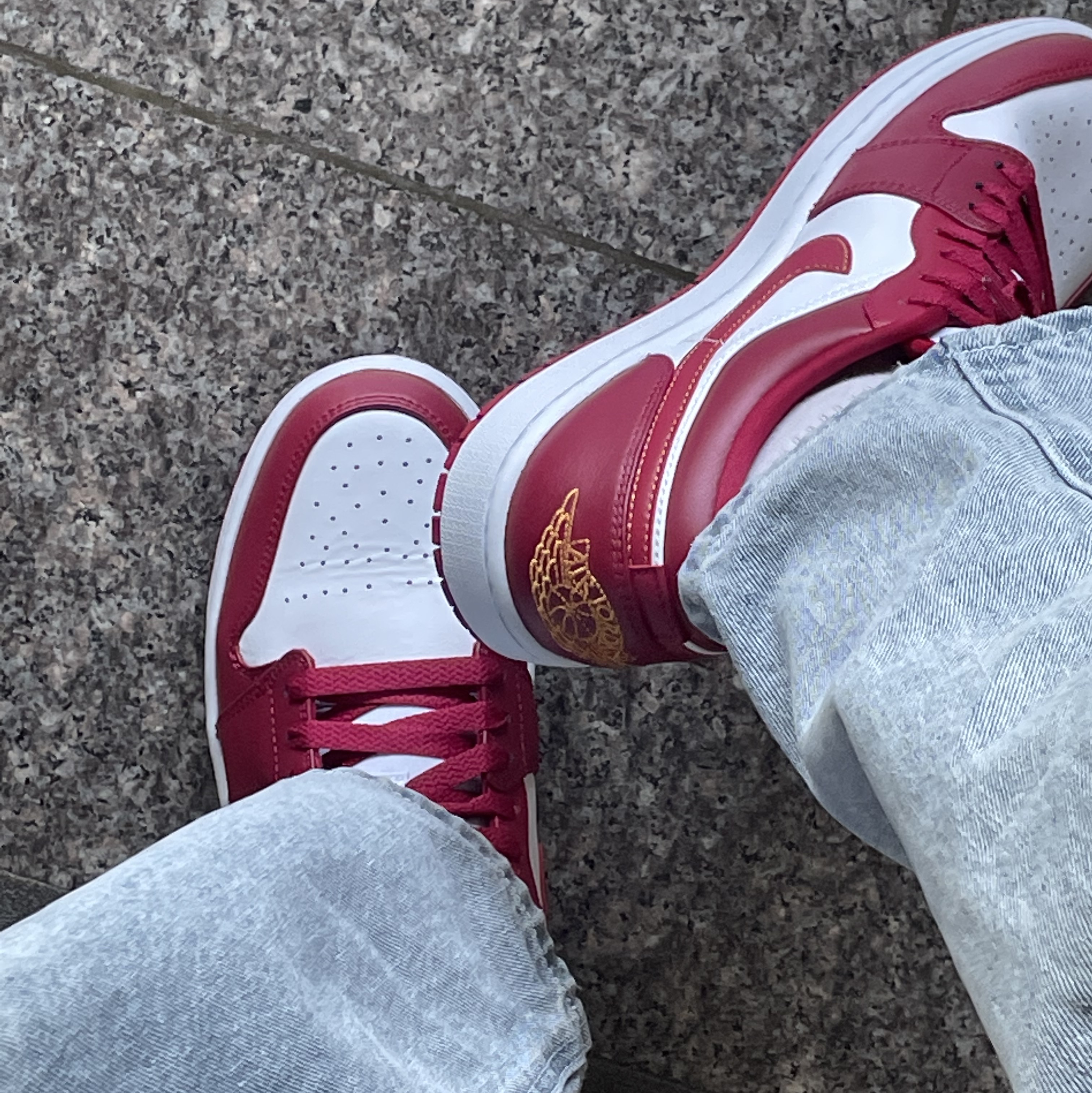 Jordan 1 Low Cardinal Red 착용 스타일