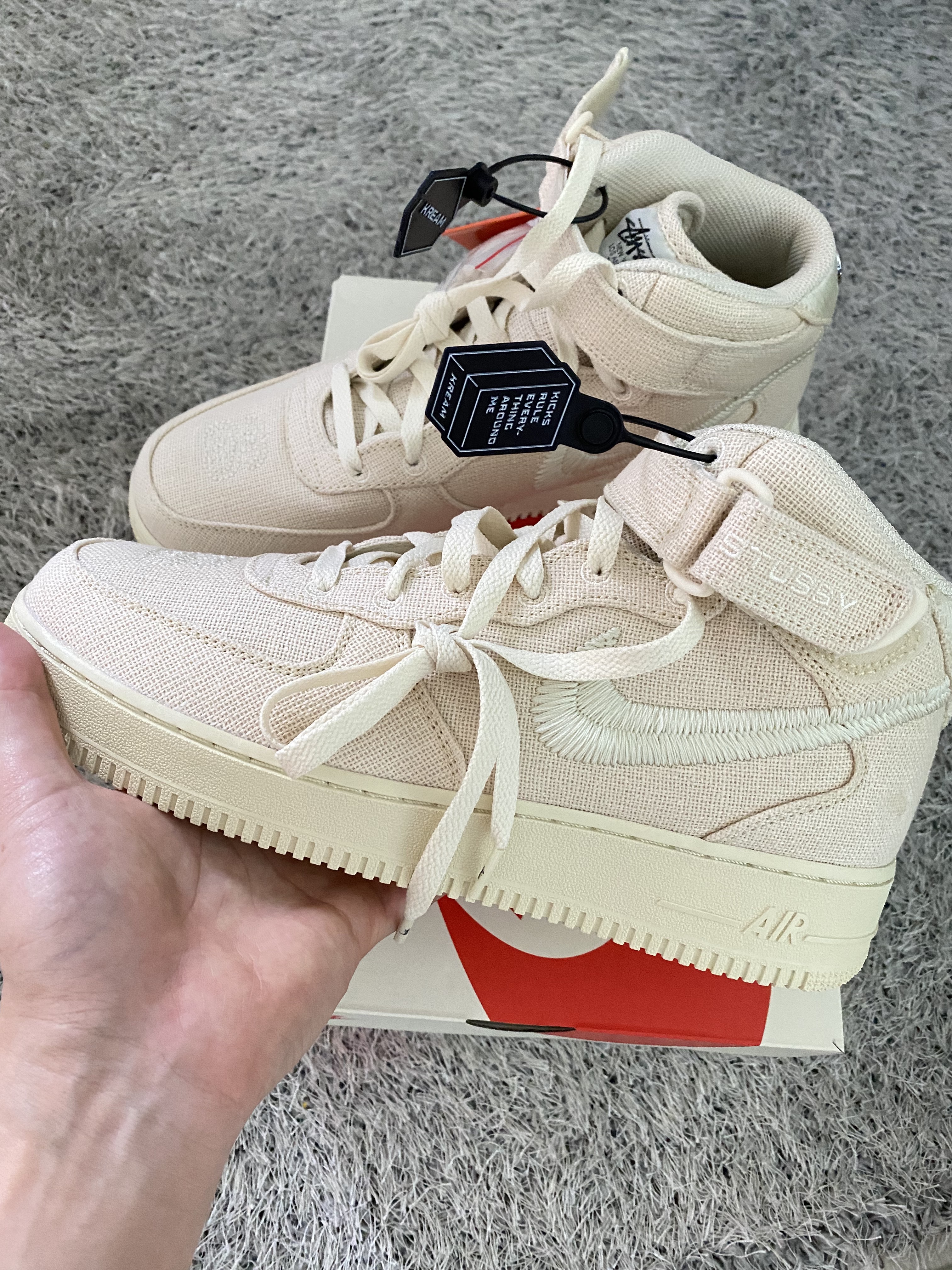 Nike x Stussy Air Force 1 '07 Mid SP Fossil 착용 스타일 - 3