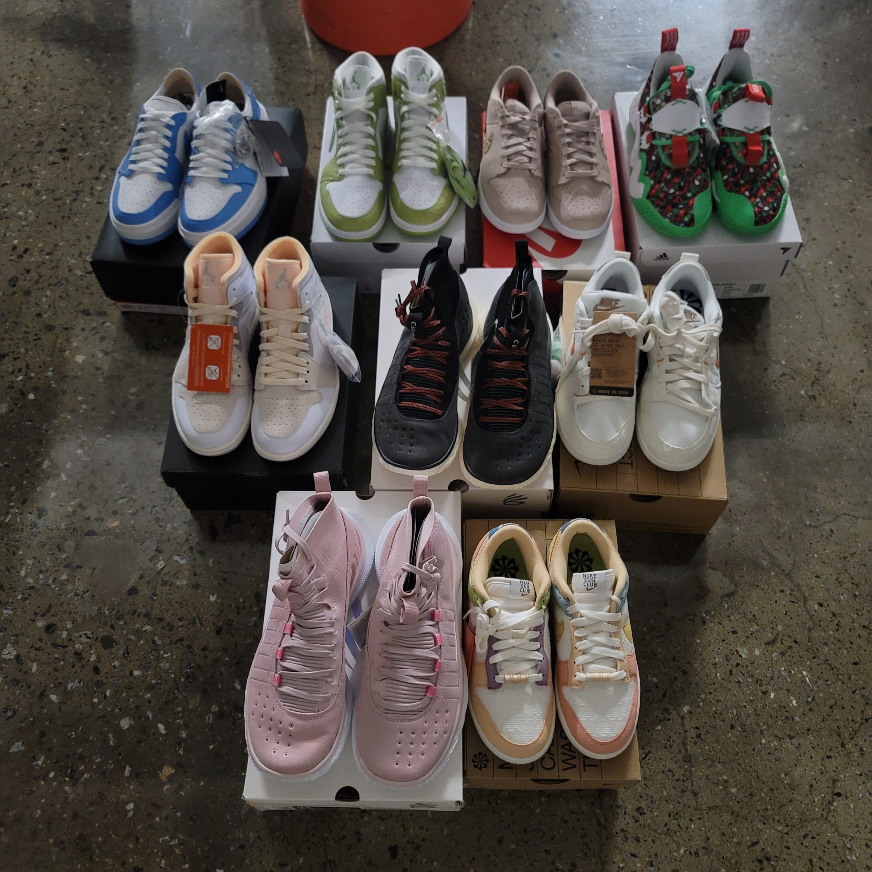 (W) Nike Dunk Low SE Sun Club Sanded Gold, (W) Nike Dunk Low Disrupt 2 Pale Ivory Sail 착용 스타일