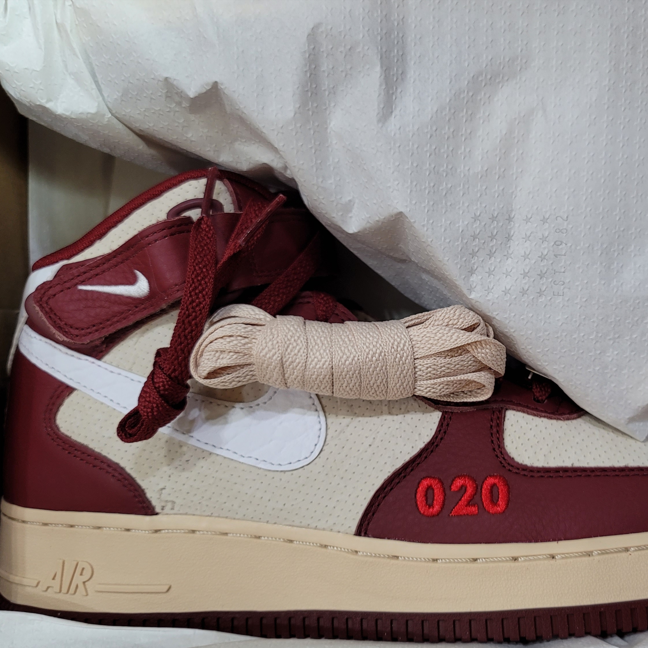 Nike Air Force 1 Mid London 착용 스타일 - 1