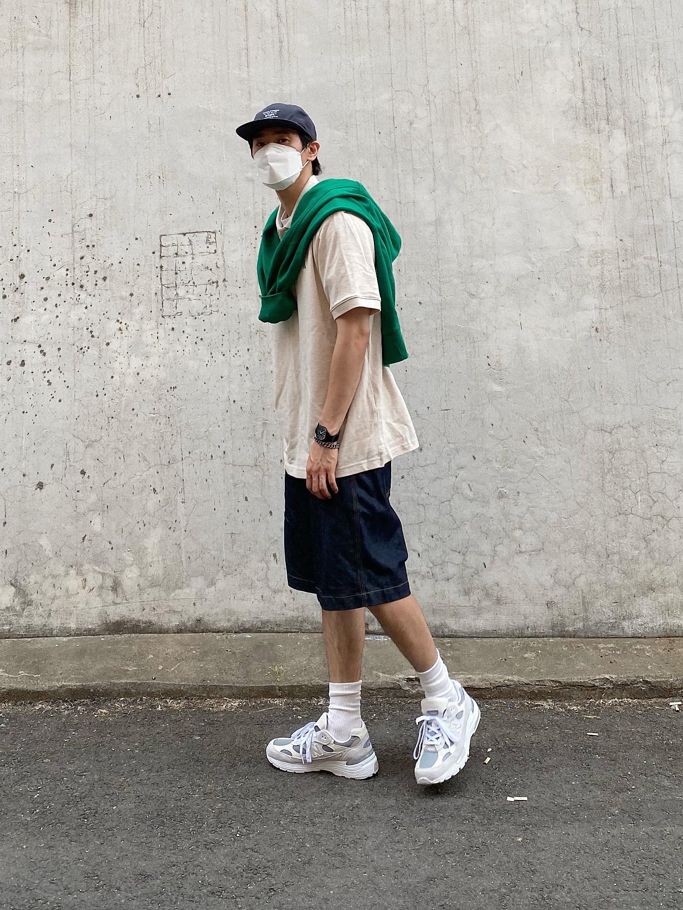 New Balance 992 Made in USA White Silver 착용 스타일 - 3