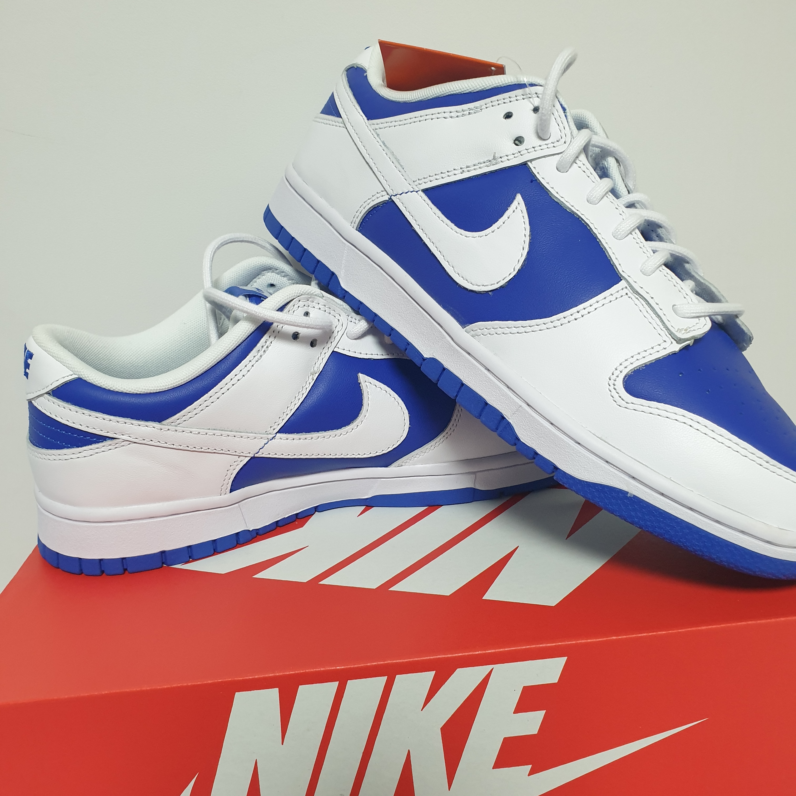 Nike Dunk Low Retro Racer Blue and White 착용 스타일 - 2