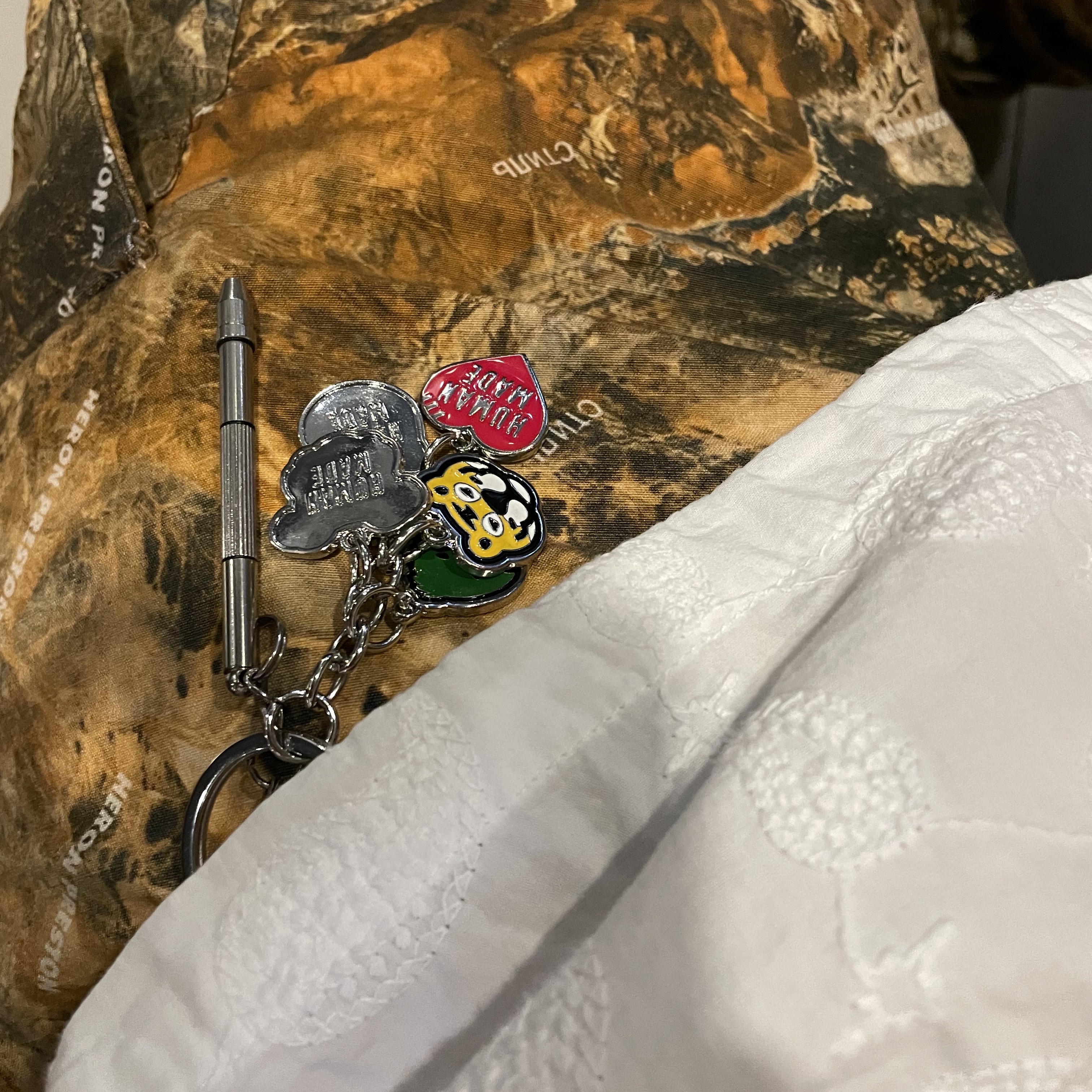 Human Made Animal Keyring Silver 착용 스타일