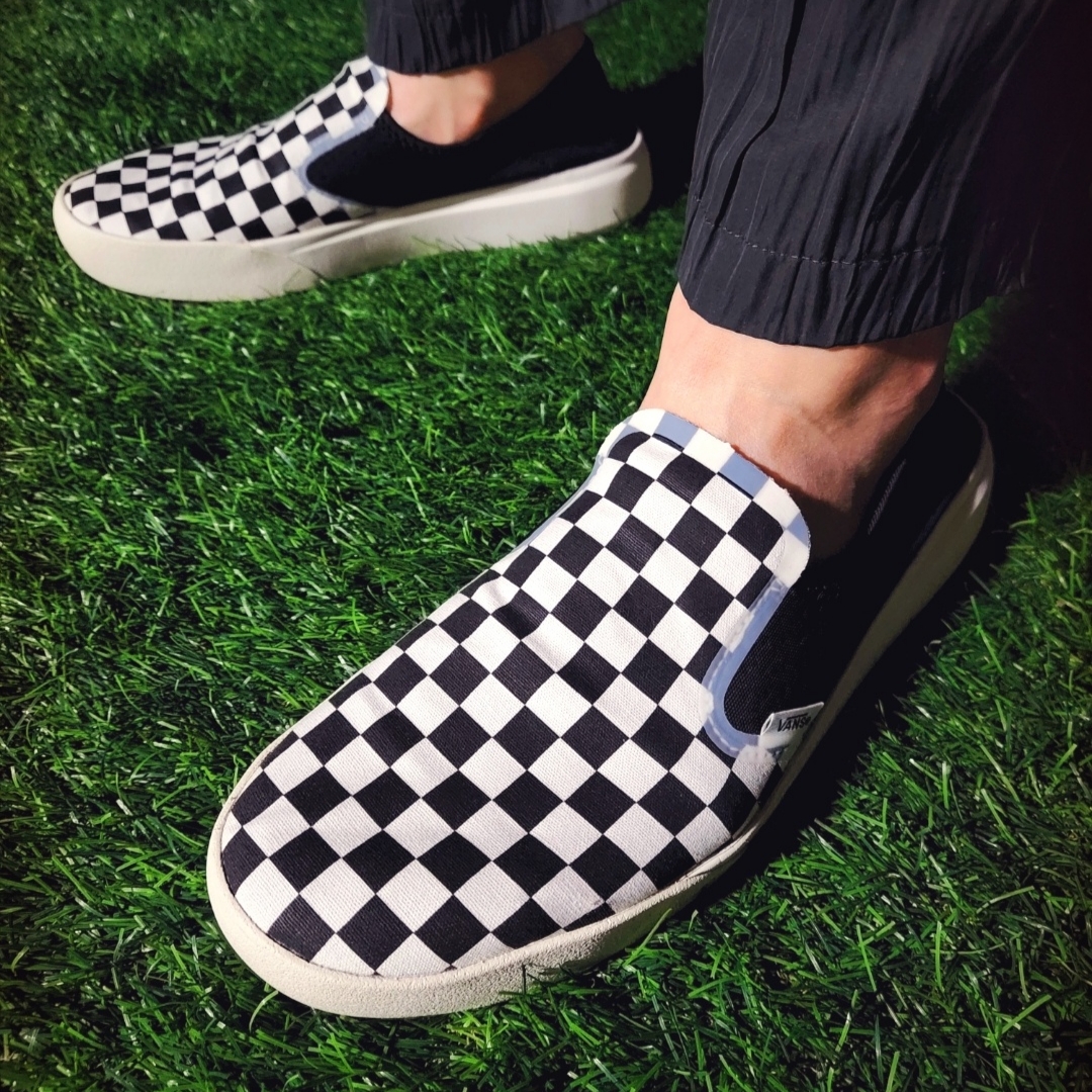 Vans Checkerboard Comfycush One Black 착용 스타일 - 5
