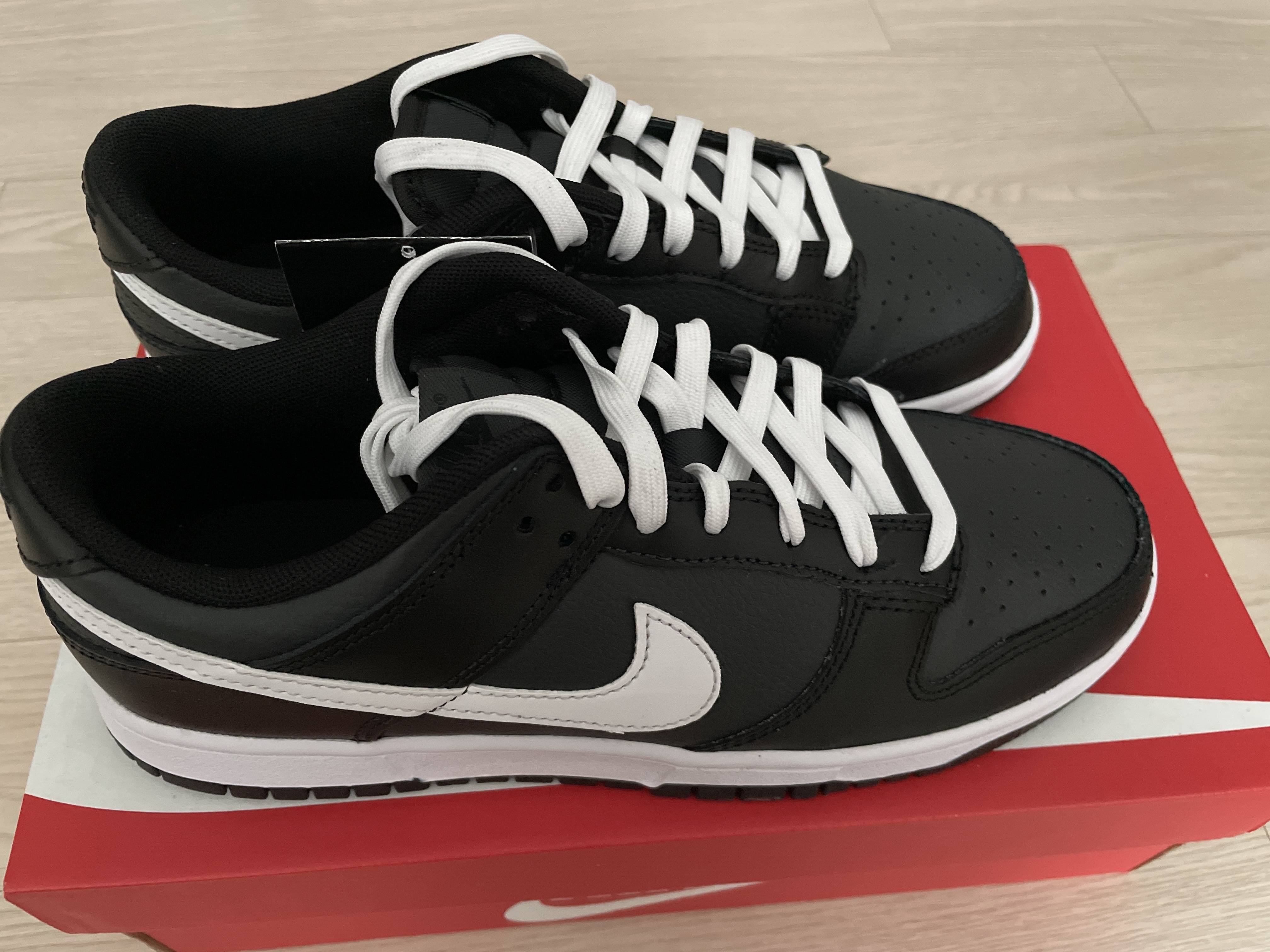 Nike Dunk Low Retro Black White 착용 스타일