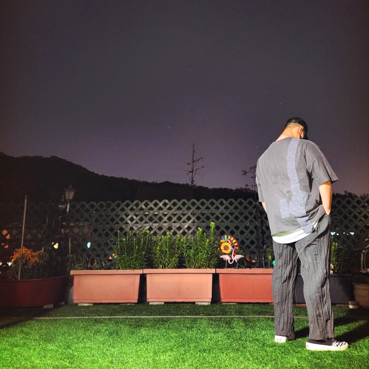 Vans Checkerboard Comfycush One Black 착용 스타일 - 3