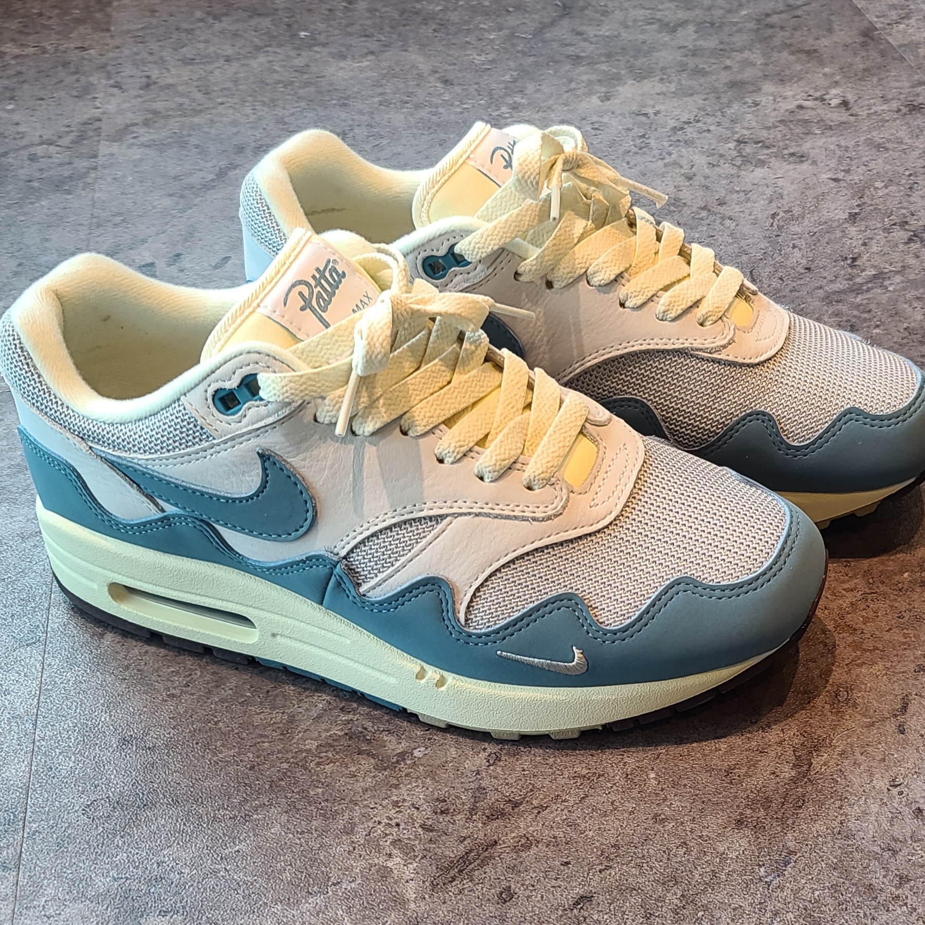Nike x Patta Air Max 1 Noise Aqua 착용 스타일