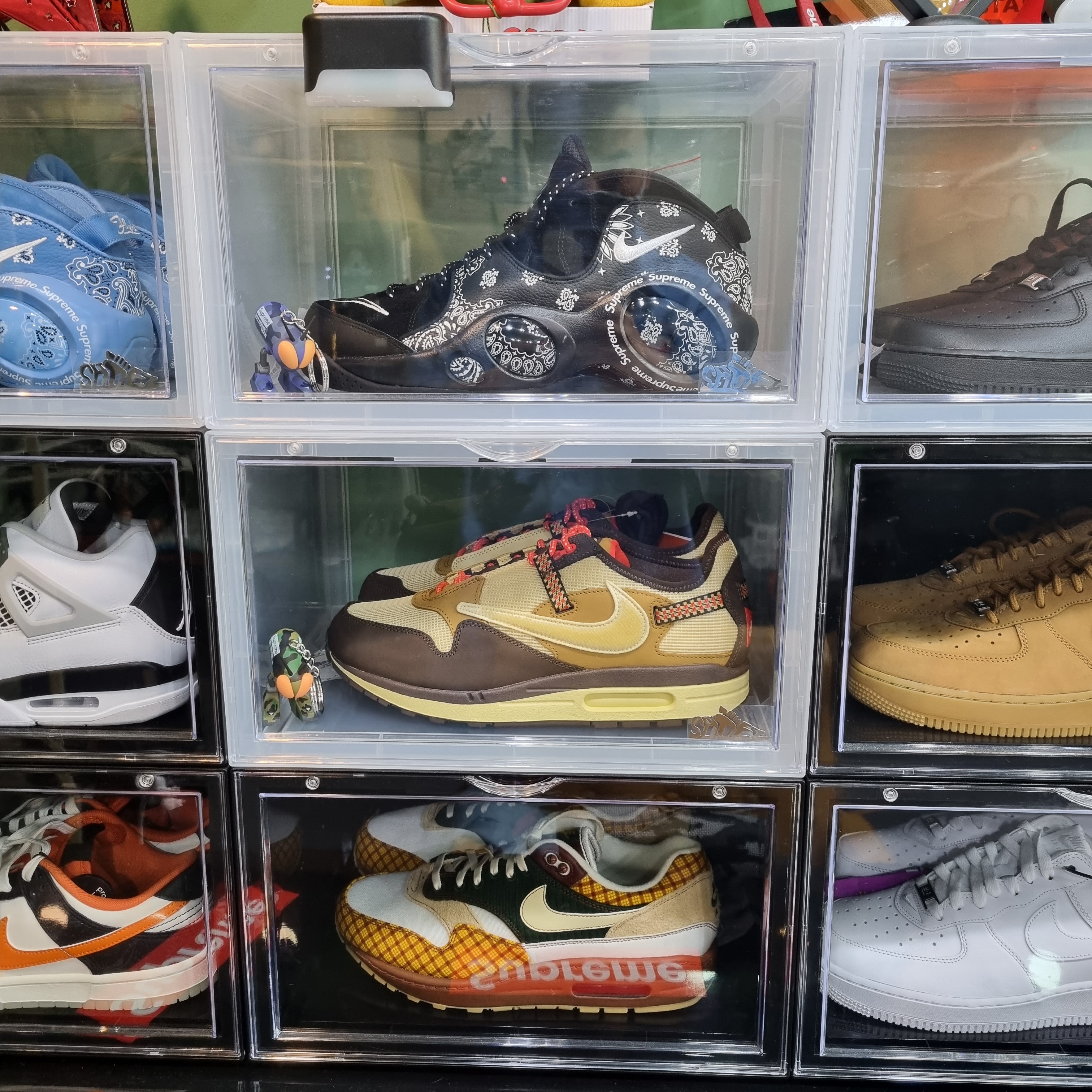 Nike x Supreme Air Zoom Flight 95 SP Black, Nike x Supreme Air Zoom Flight 95 SP University Blue 착용 스타일 - 3