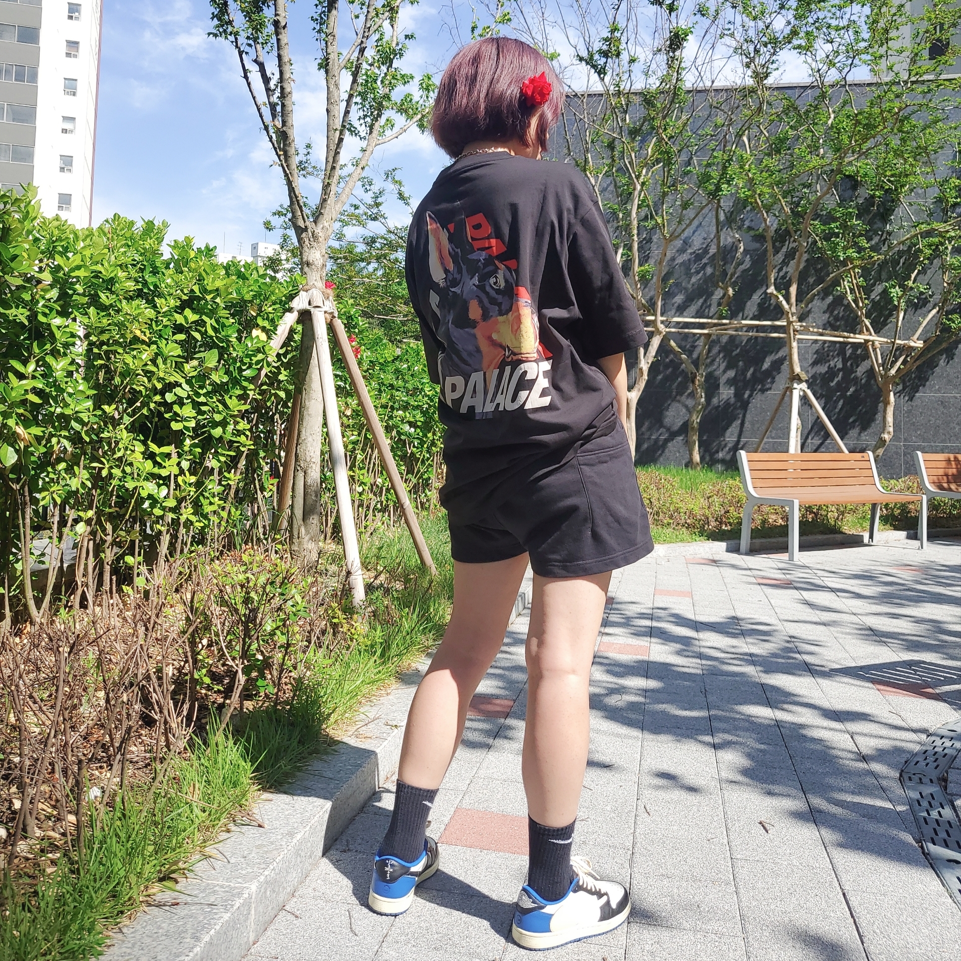 Palace P-3-K-9 T-Shirt Black - 22SS, Jordan 1 x Travis Scott x Fragment Retro Low OG SP Military Blue 착용 스타일