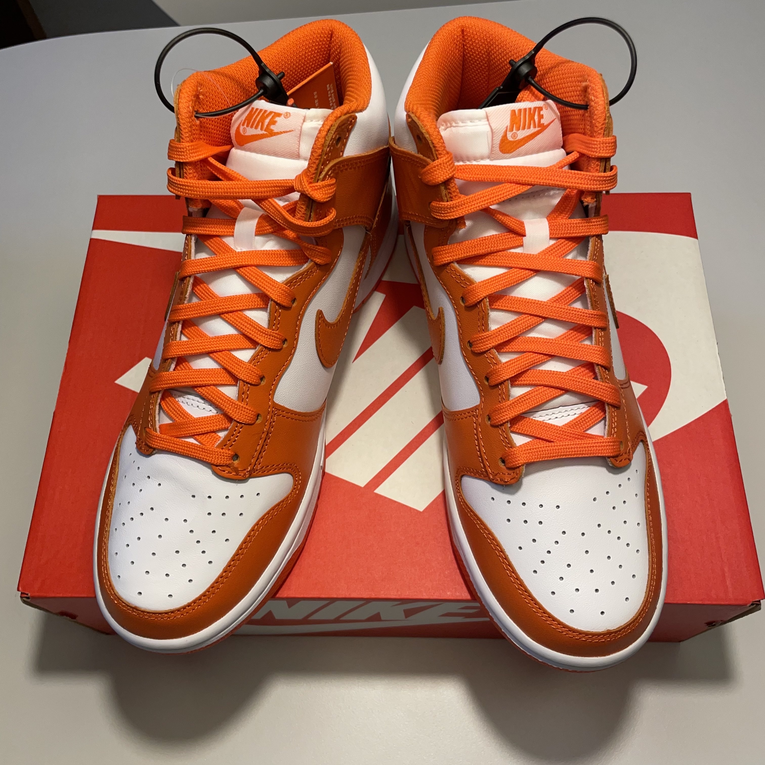 Nike Dunk High Retro Orange Blaze 착용 스타일 - 4