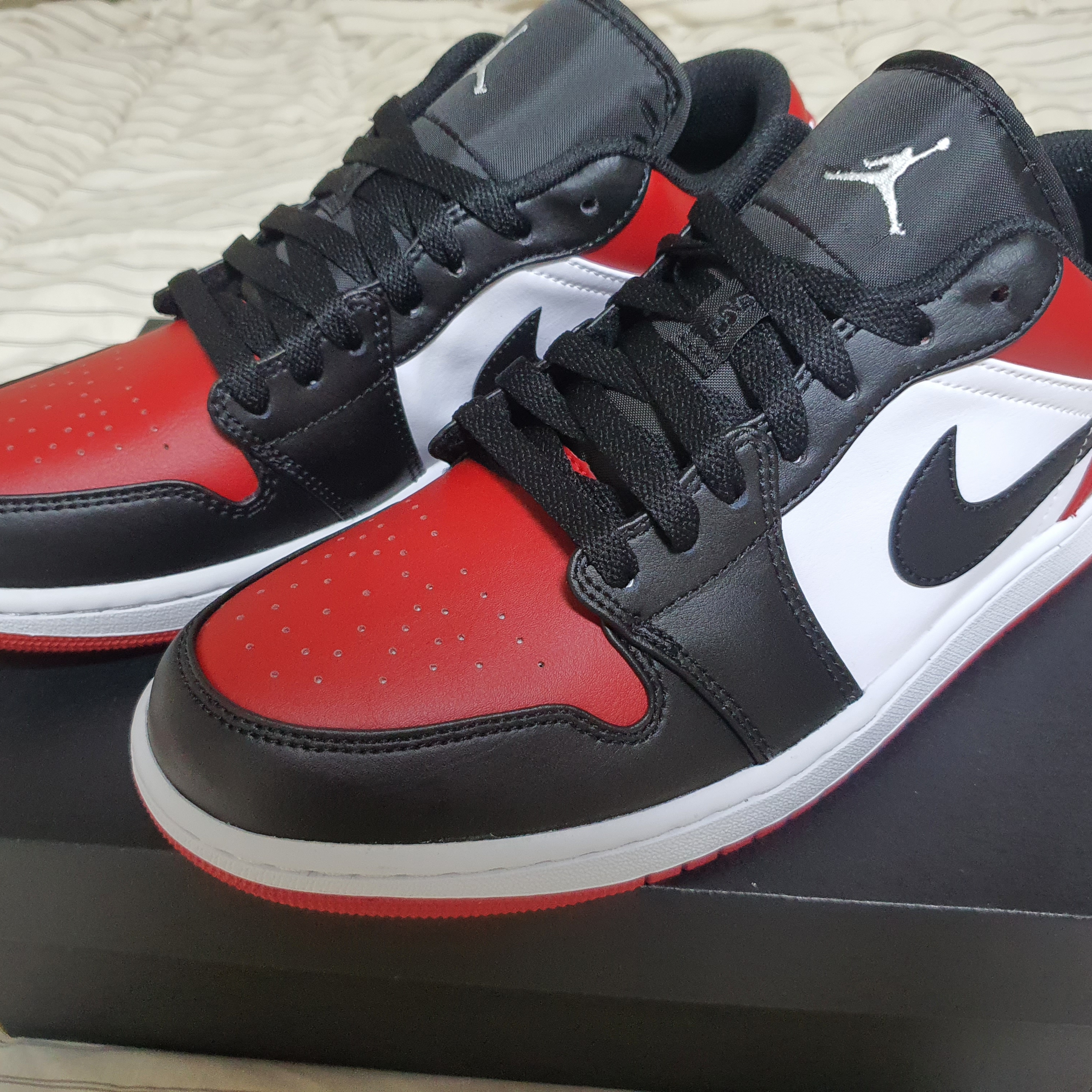 Jordan 1 Low Bred Toe 착용 스타일