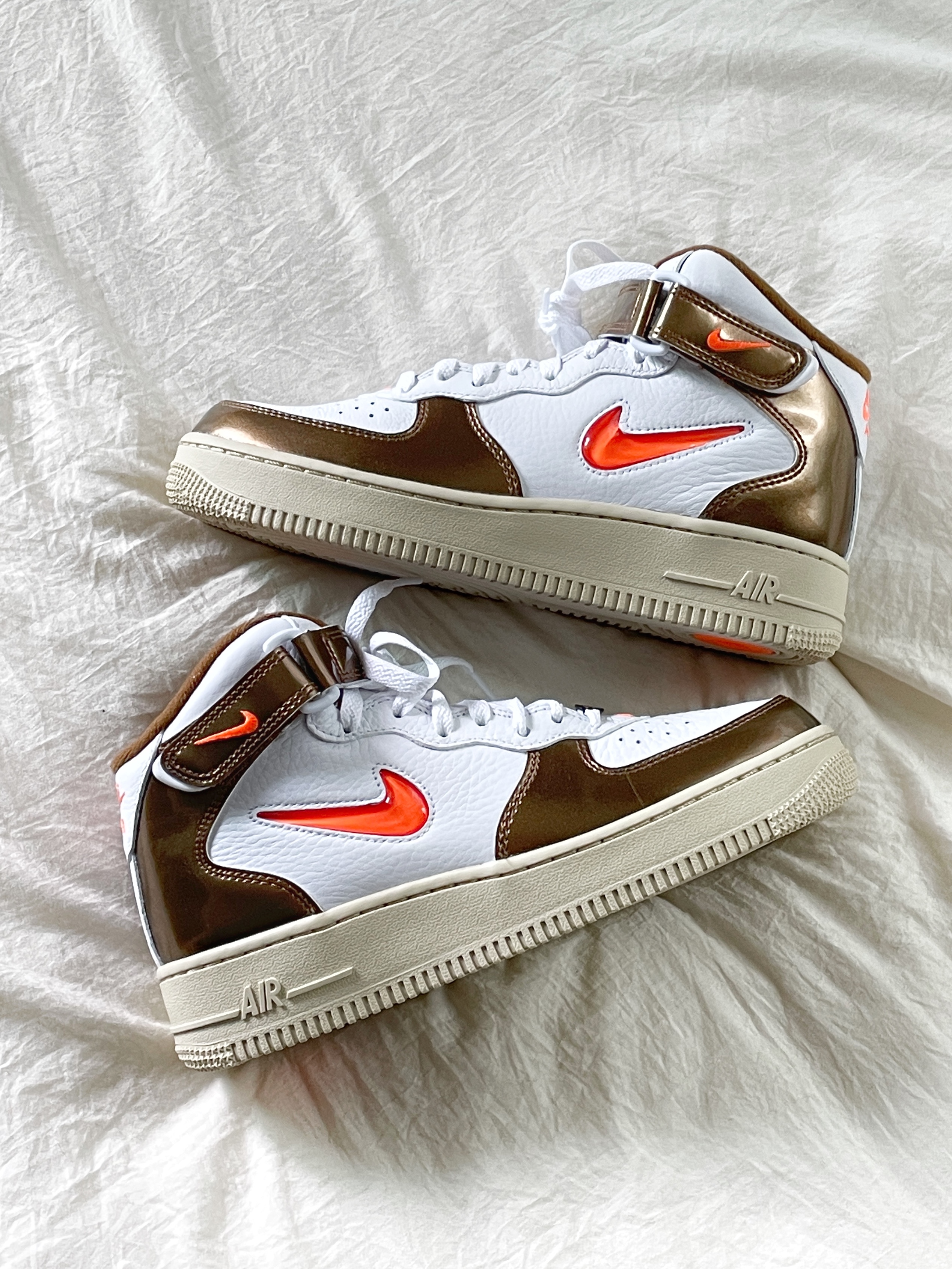 Nike Air Force 1 Mid QS Ale Brown 착용 스타일
