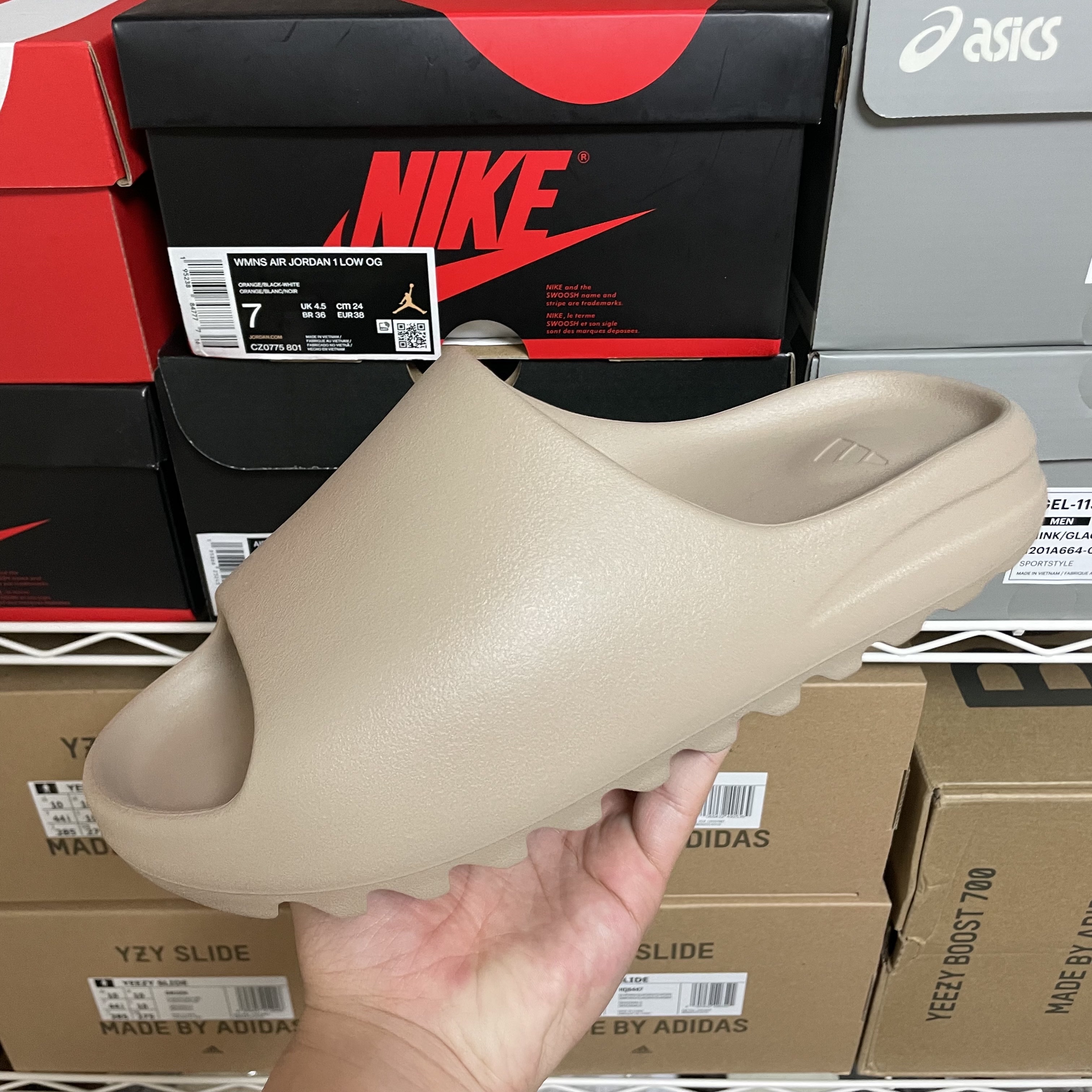 Adidas Yeezy Slide Pure - Re-Release Ver. 착용 스타일