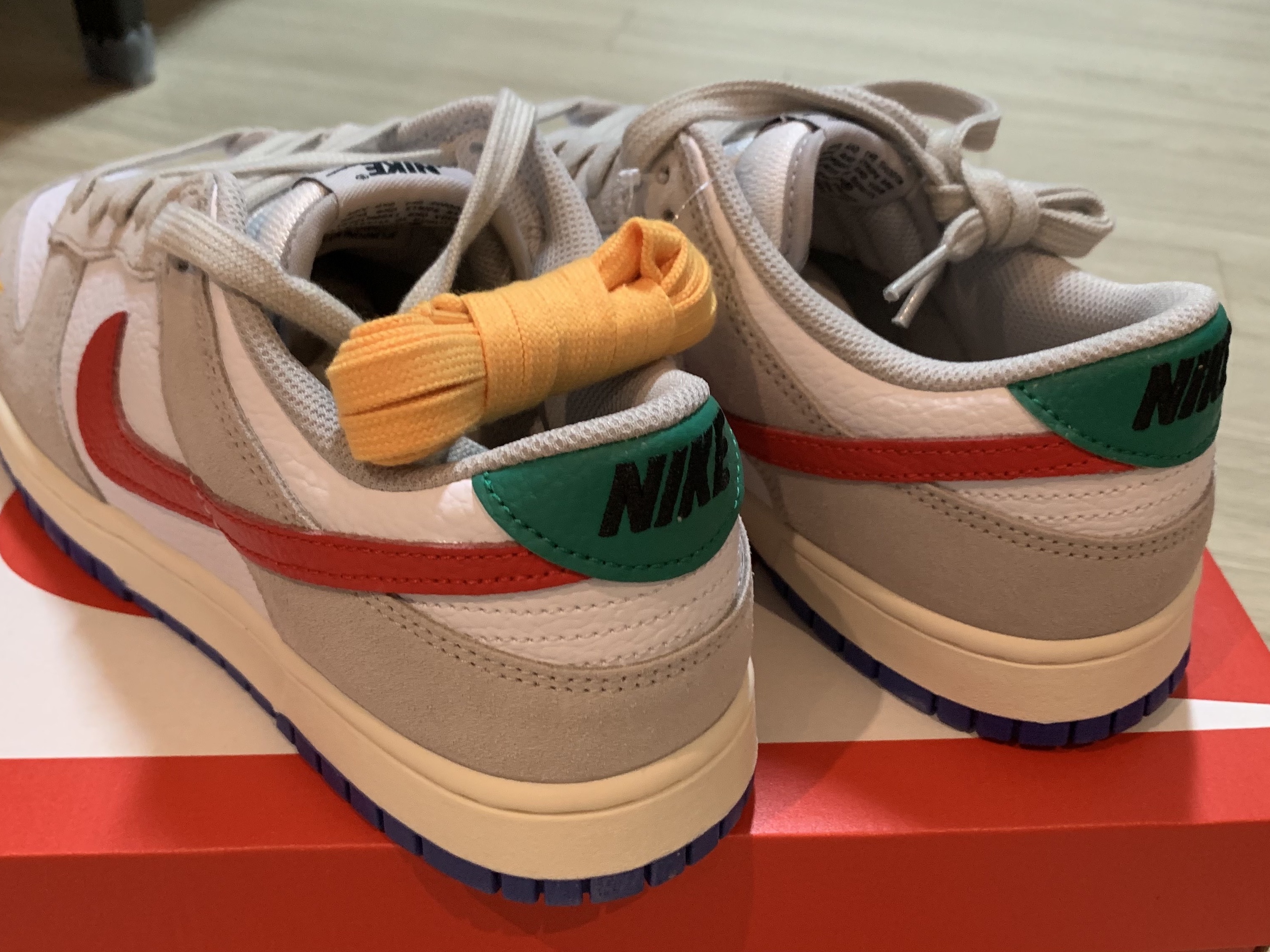 Nike Dunk Low Light Iron Ore 착용 스타일 - 2
