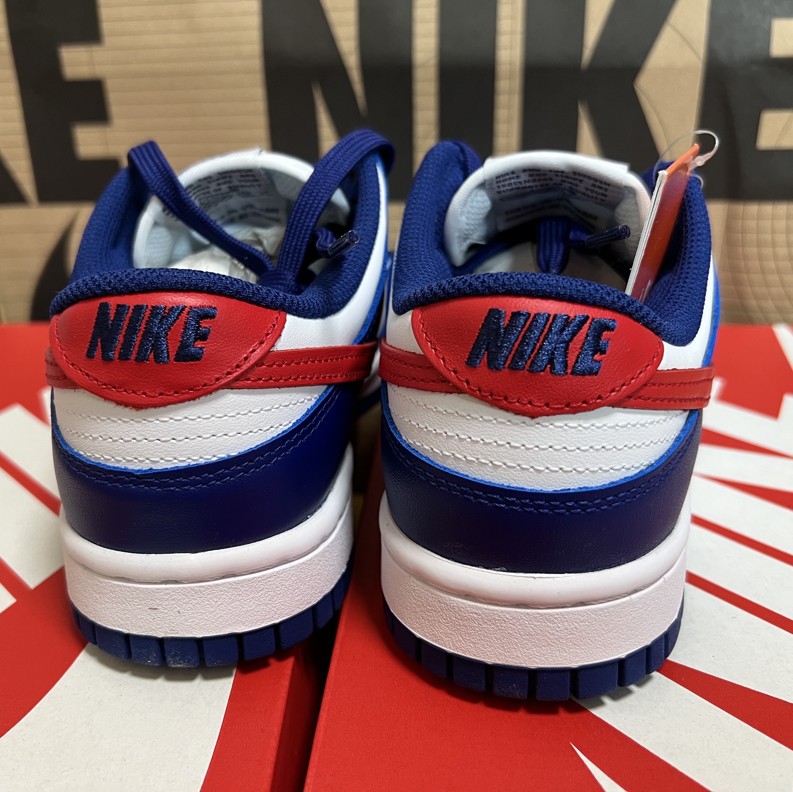 (W) Nike Dunk Low White and University Red 착용 스타일 - 2