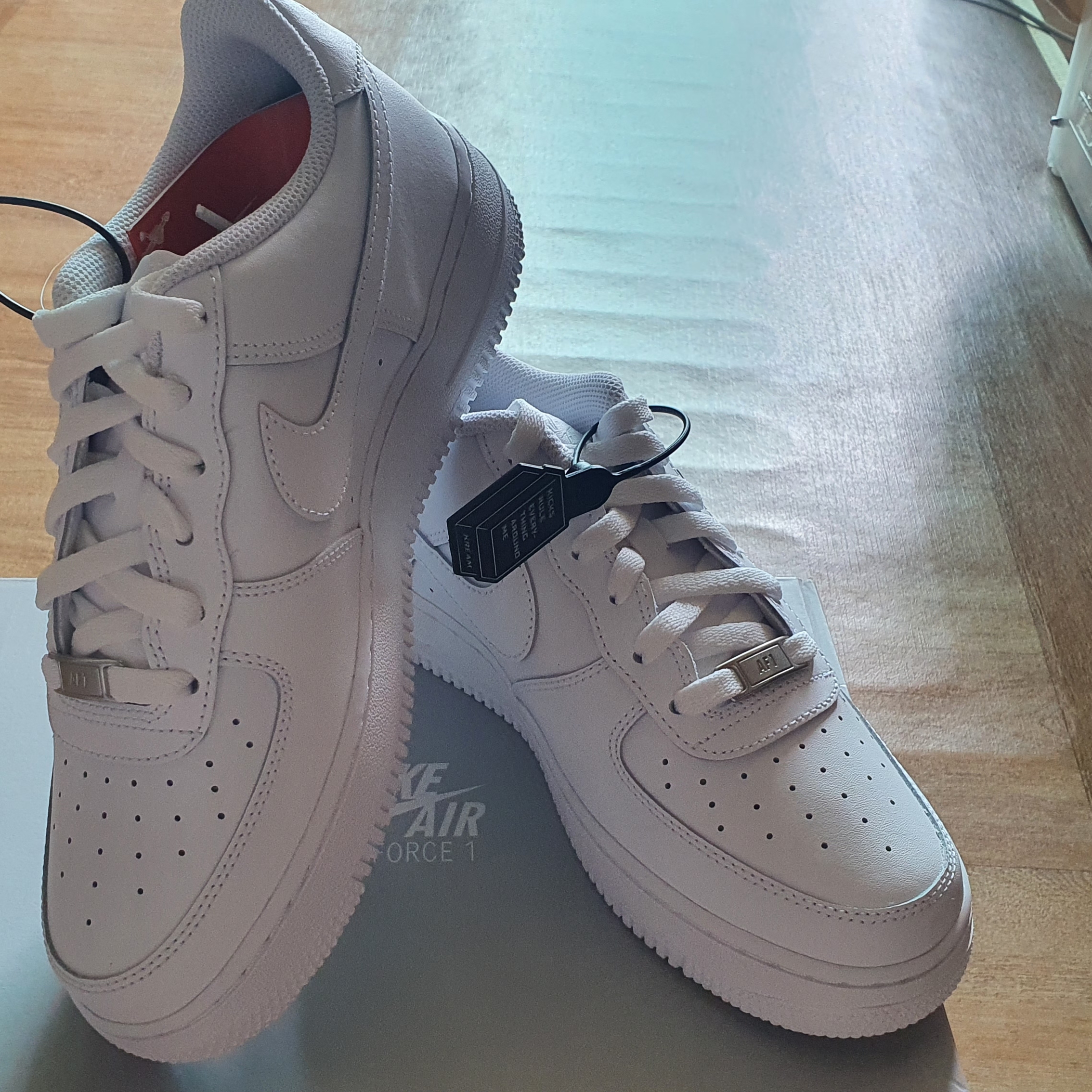 (GS) Nike Air Force 1 LE White 착용 스타일