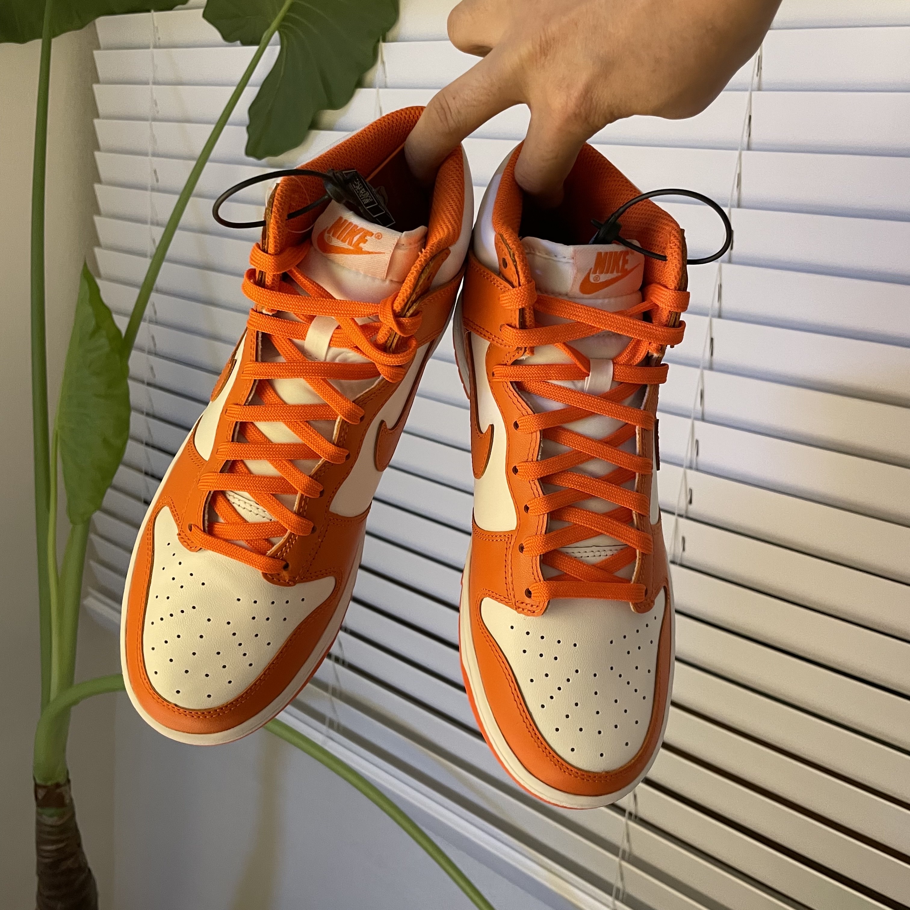 Nike Dunk High Retro Orange Blaze 착용 스타일 - 5