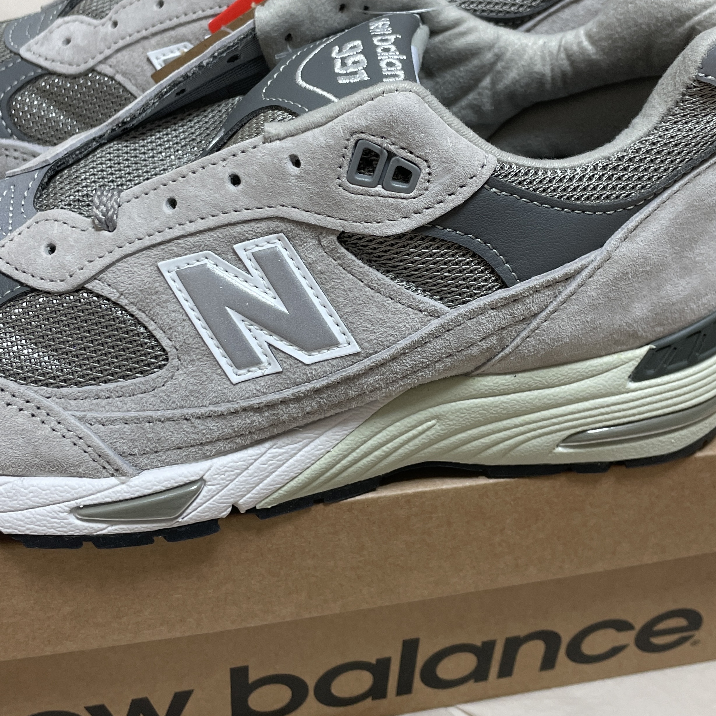 New Balance 991 Made in UK Grey 착용 스타일