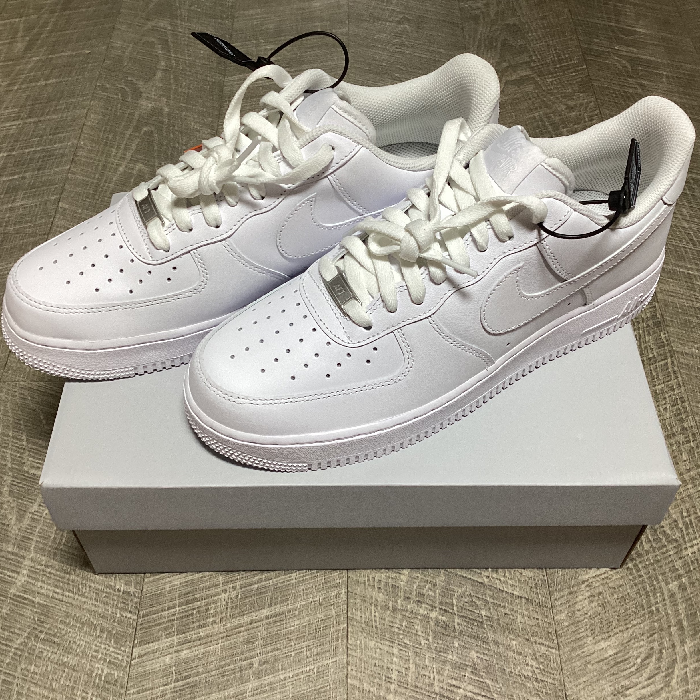 Nike Air Force 1 '07 Low White 착용 스타일 - 3
