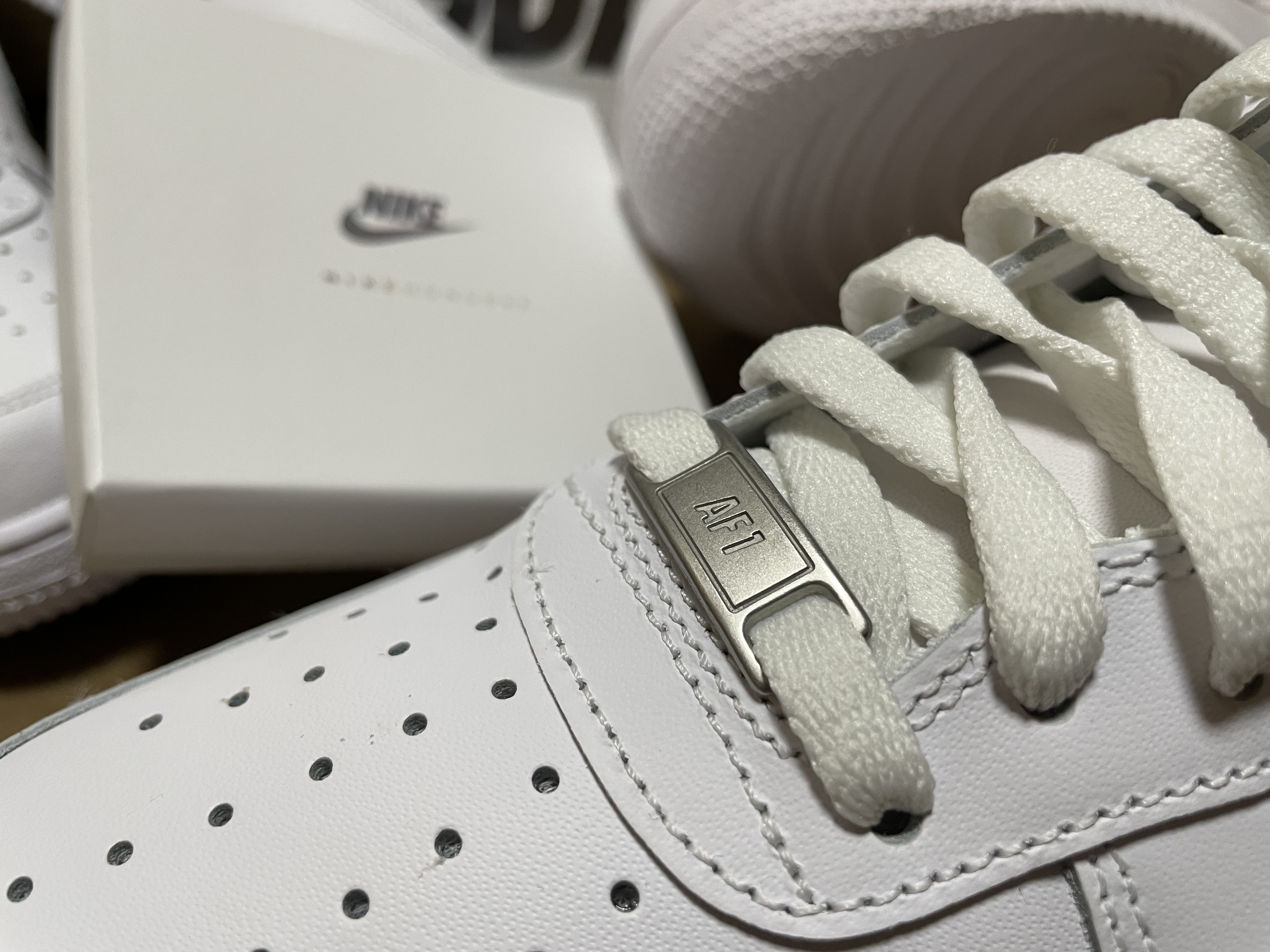 Nike Air Force 1 '07 Low White, (GS) Nike Air Force 1 LE White 착용 스타일 - 5