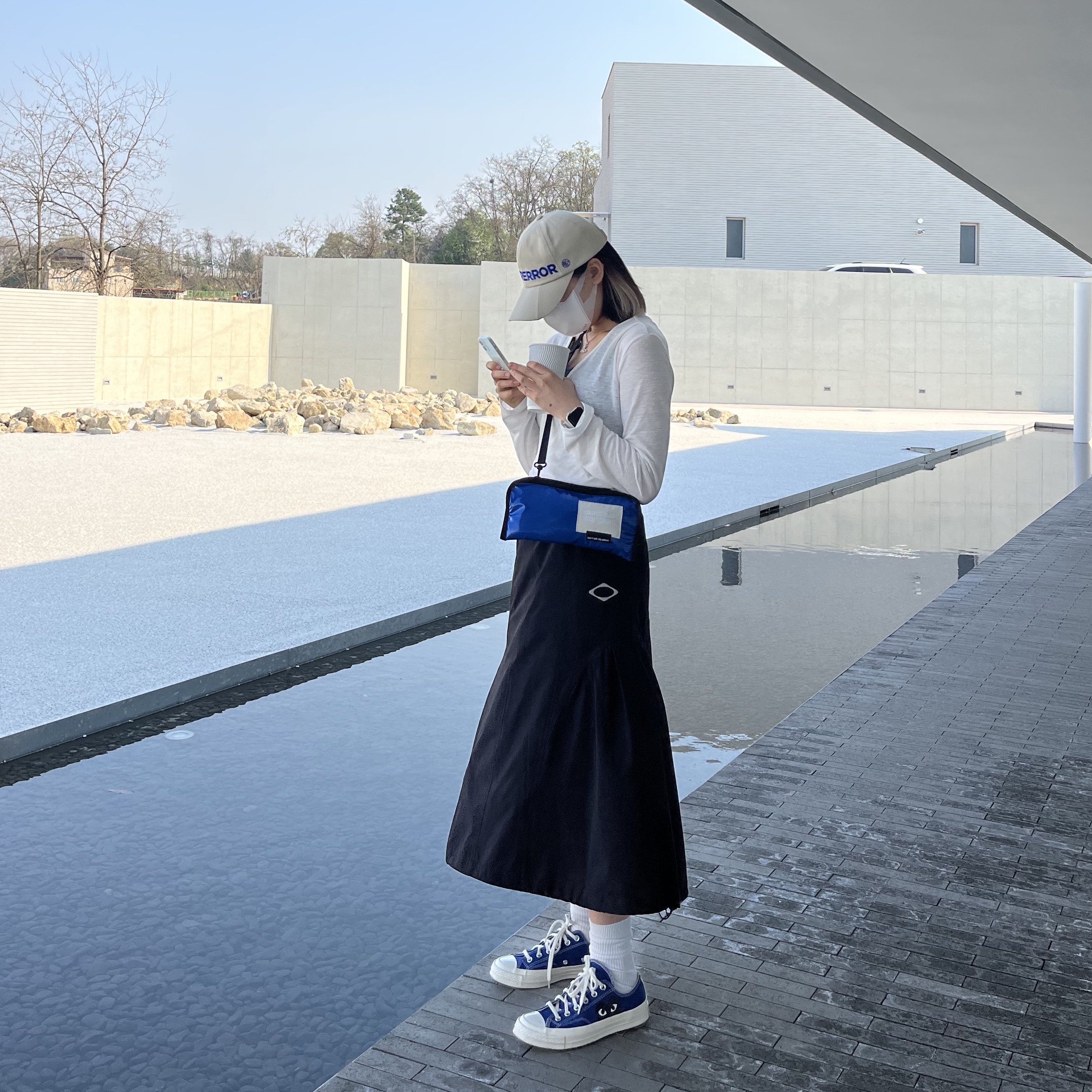 Converse x Play Comme des Garcons Chuck 70 Ox Blue Quartz 착용 스타일 - 1