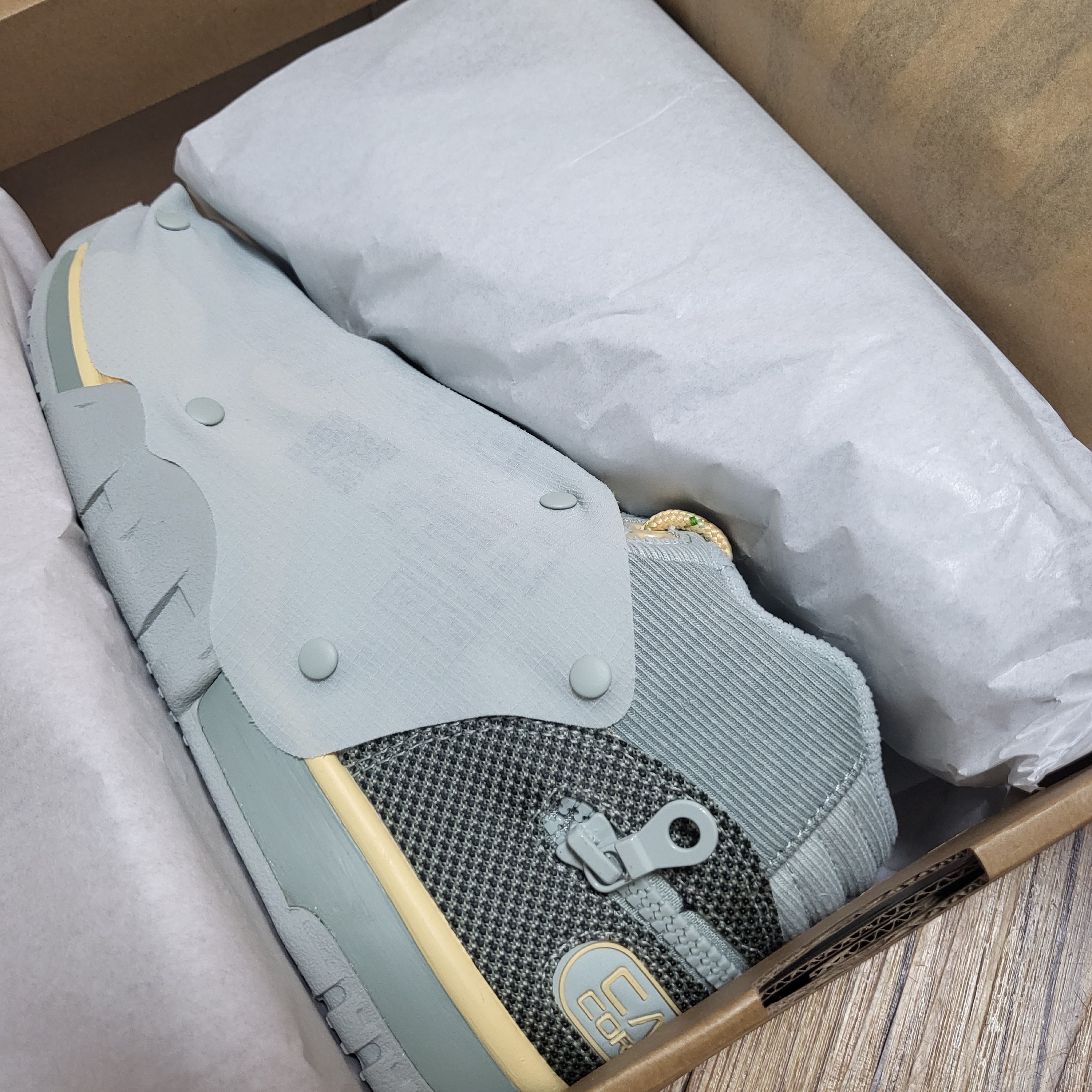 Nike x Travis Scott Nike Air Trainer 1 Grey Haze and Dusty Sage 착용 스타일