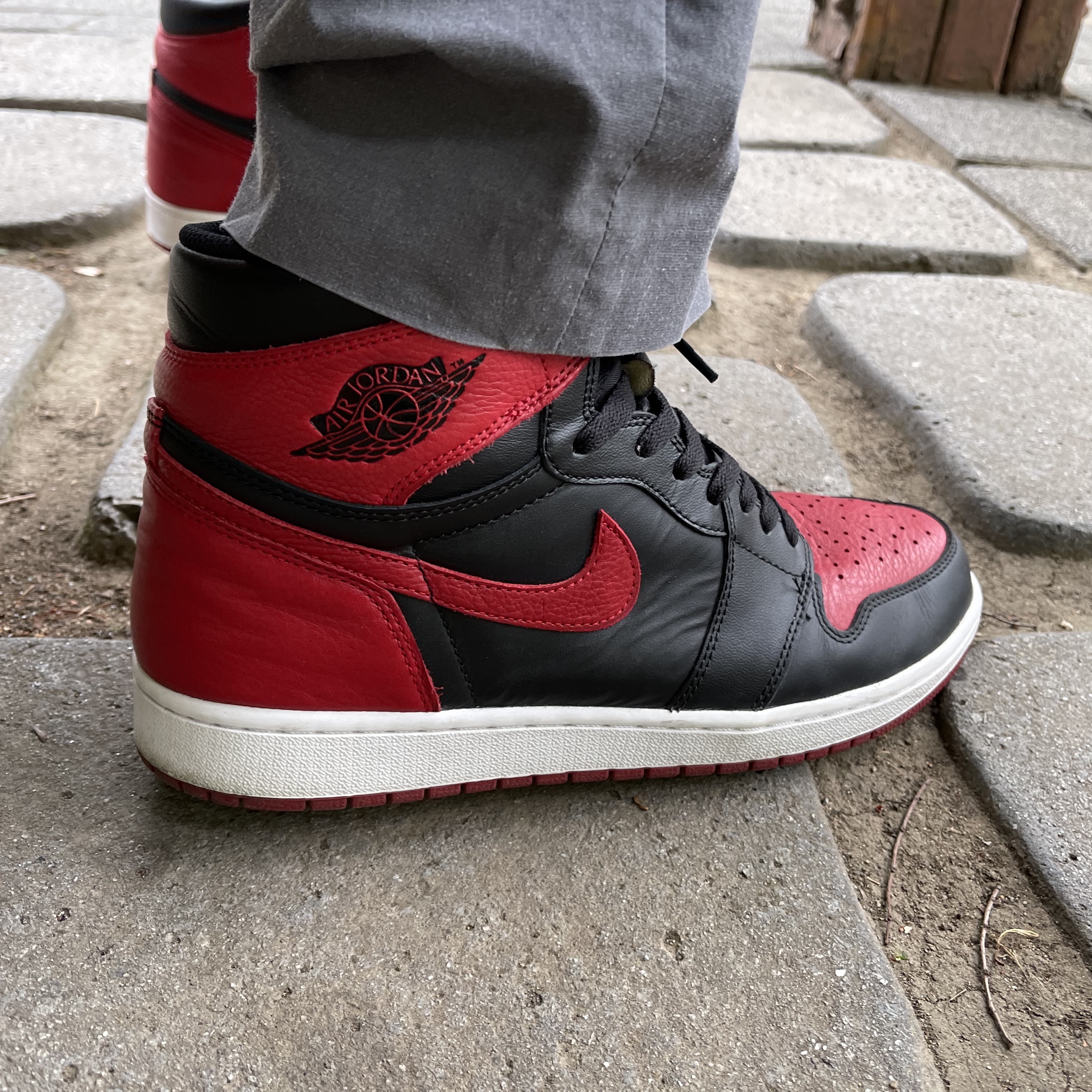 Jordan 1 Retro High OG Bred Banned 2016 착용 스타일 - 1