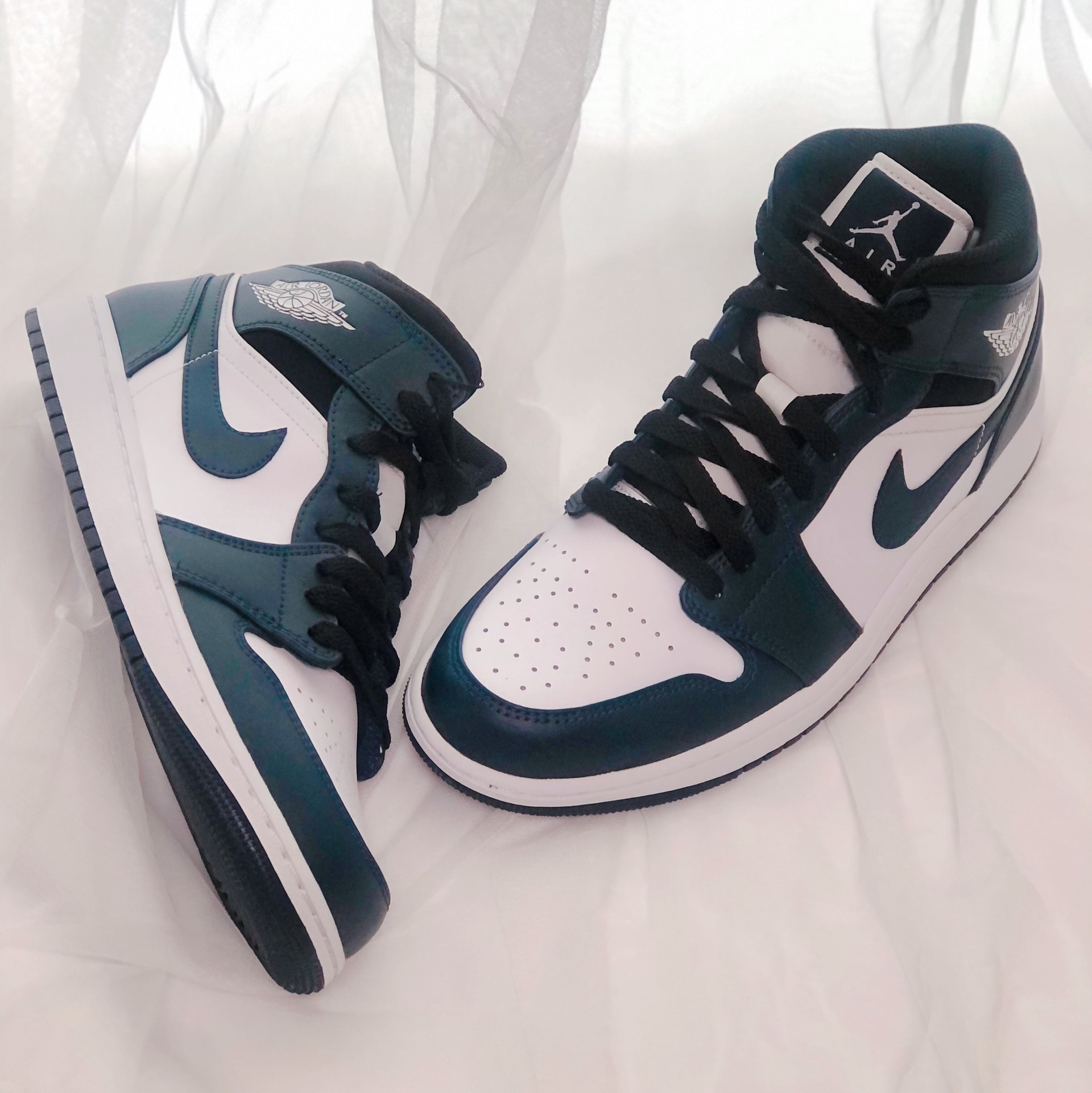 Jordan 1 Mid Dark Teal 착용 스타일