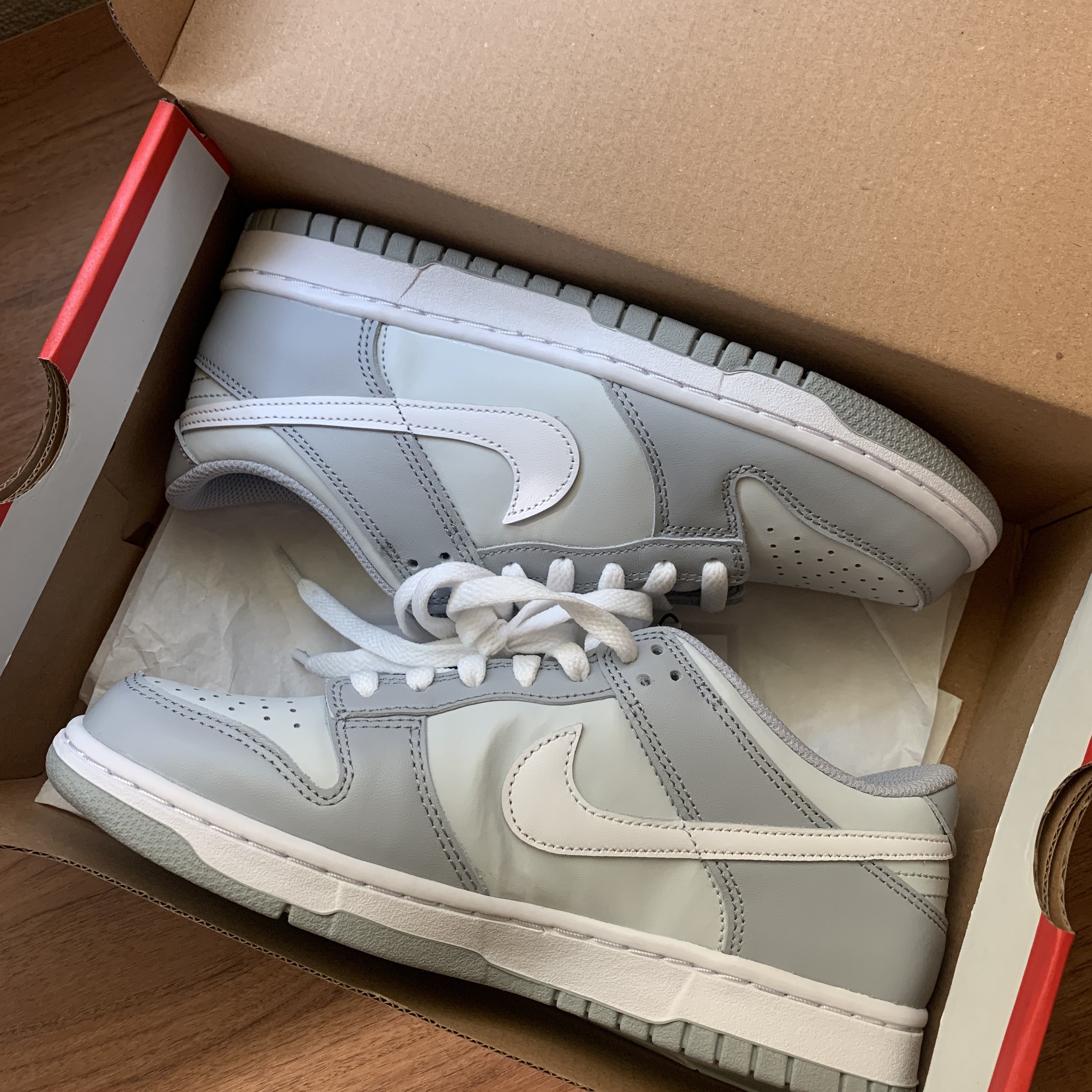 Nike Dunk Low Retro Wolf Grey 착용 스타일 - 2