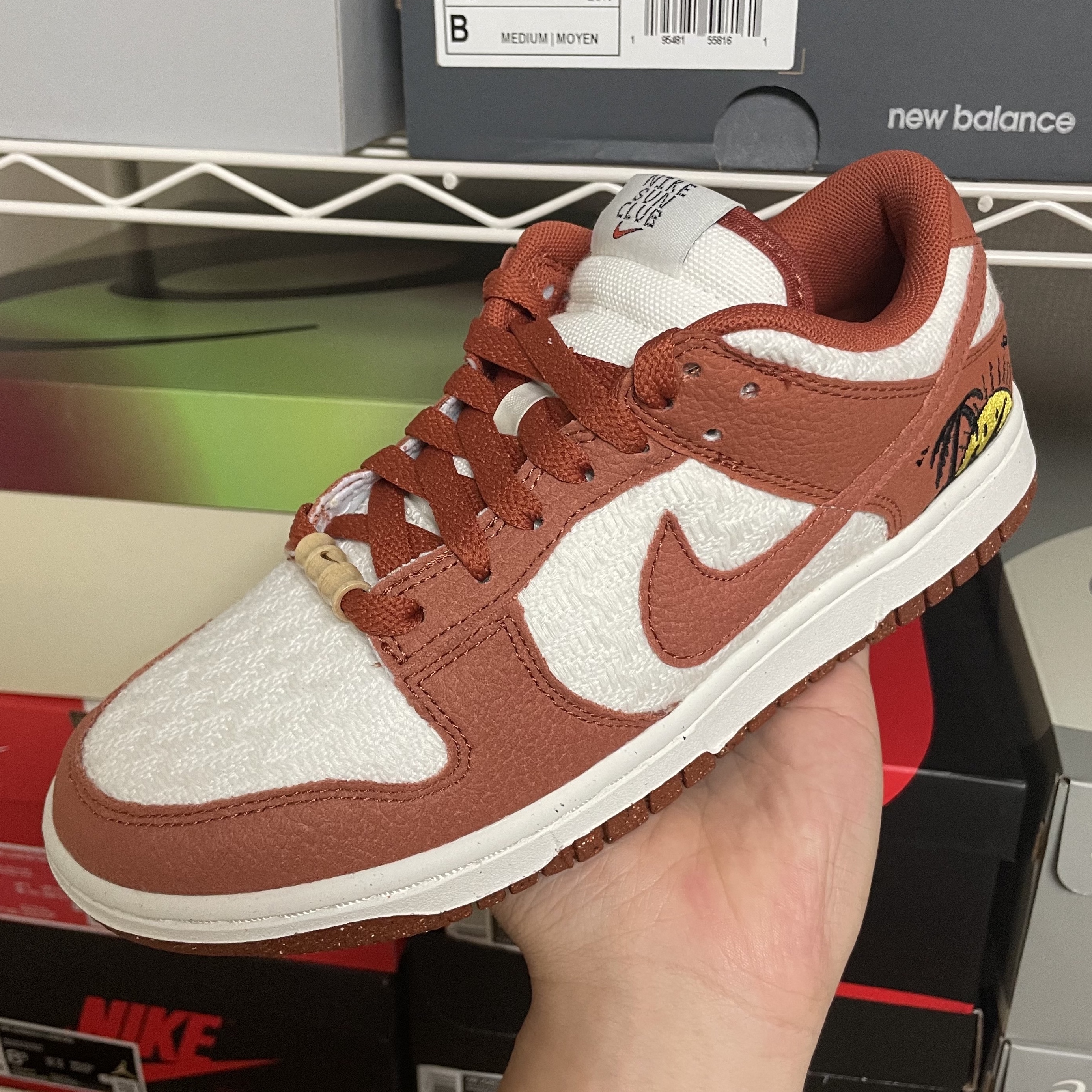 (W) Nike Dunk Low SE Sun Club Burnt Sunrise 착용 스타일 - 2