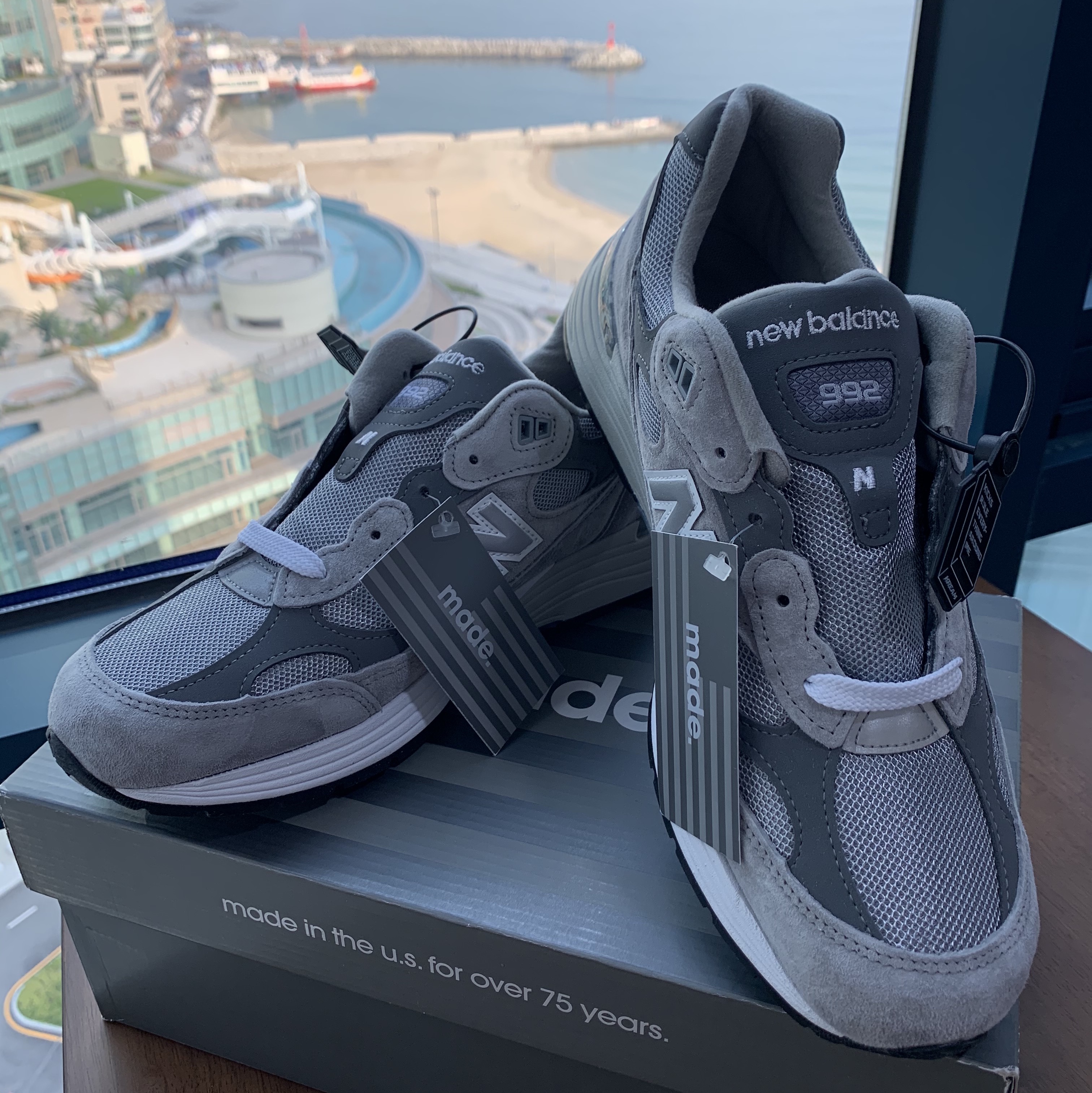 New Balance 992 Made in USA Grey - D Standard 착용 스타일