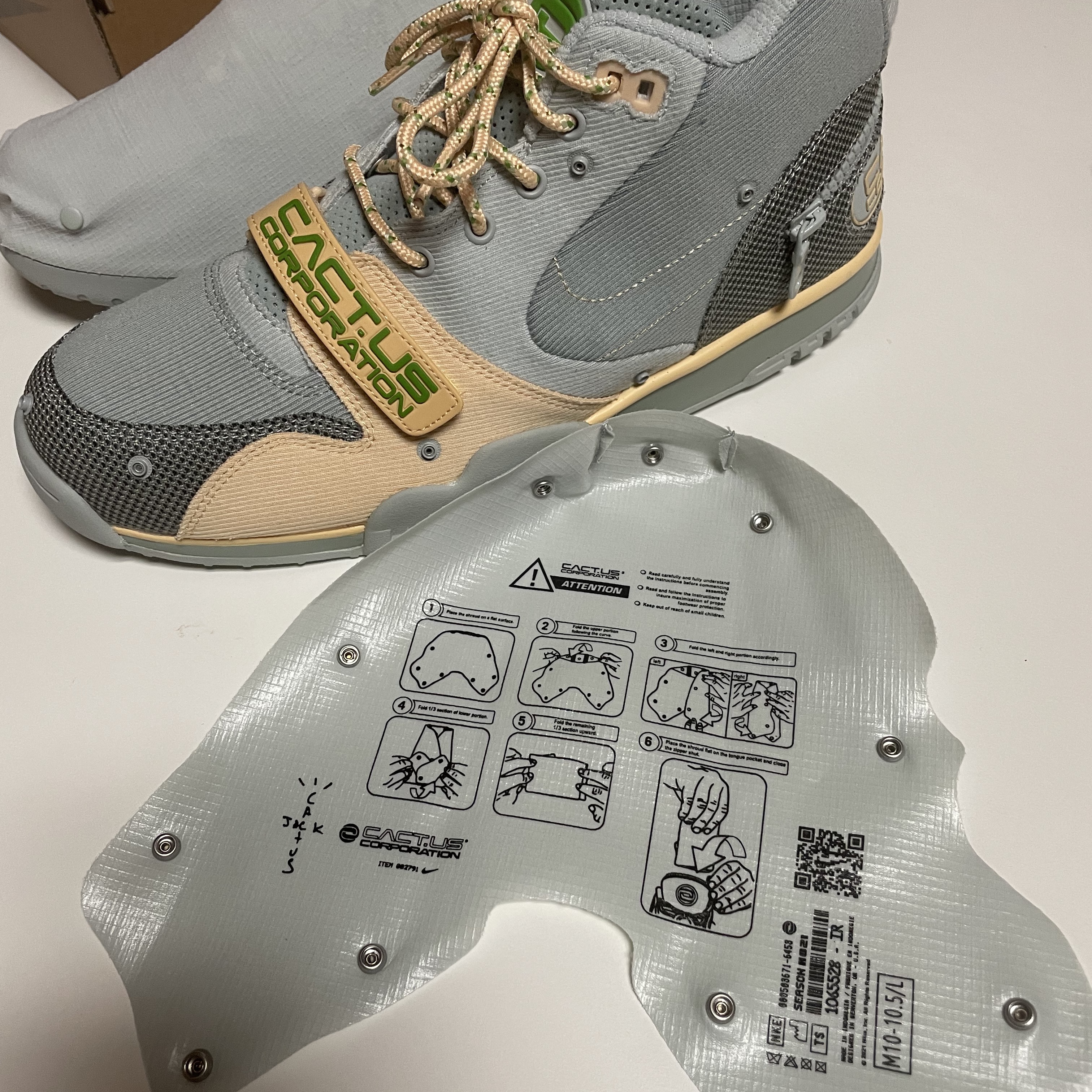 Nike x Travis Scott Nike Air Trainer 1 Grey Haze and Dusty Sage 착용 스타일 - 2