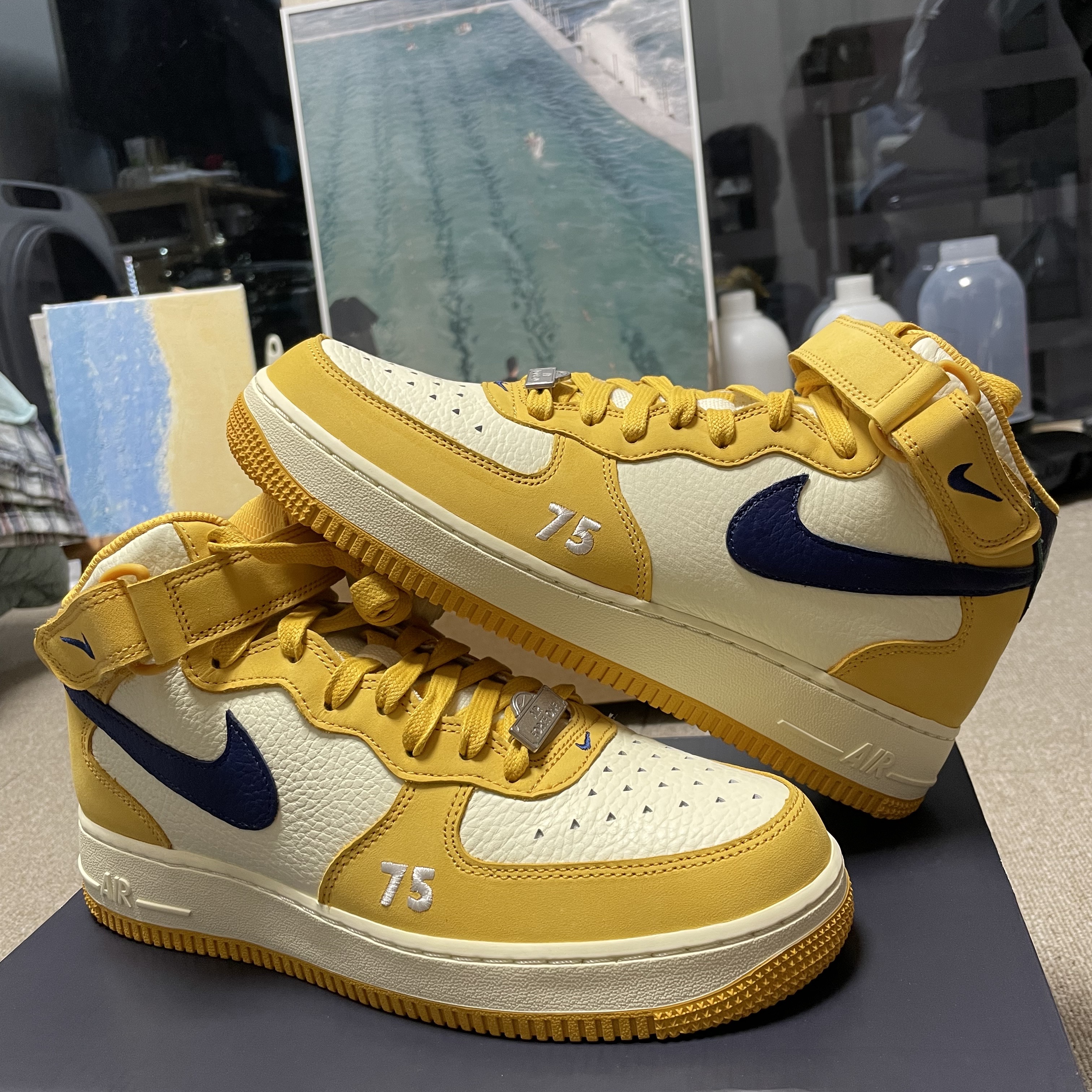 Nike Air Force 1 Mid Paris 착용 스타일
