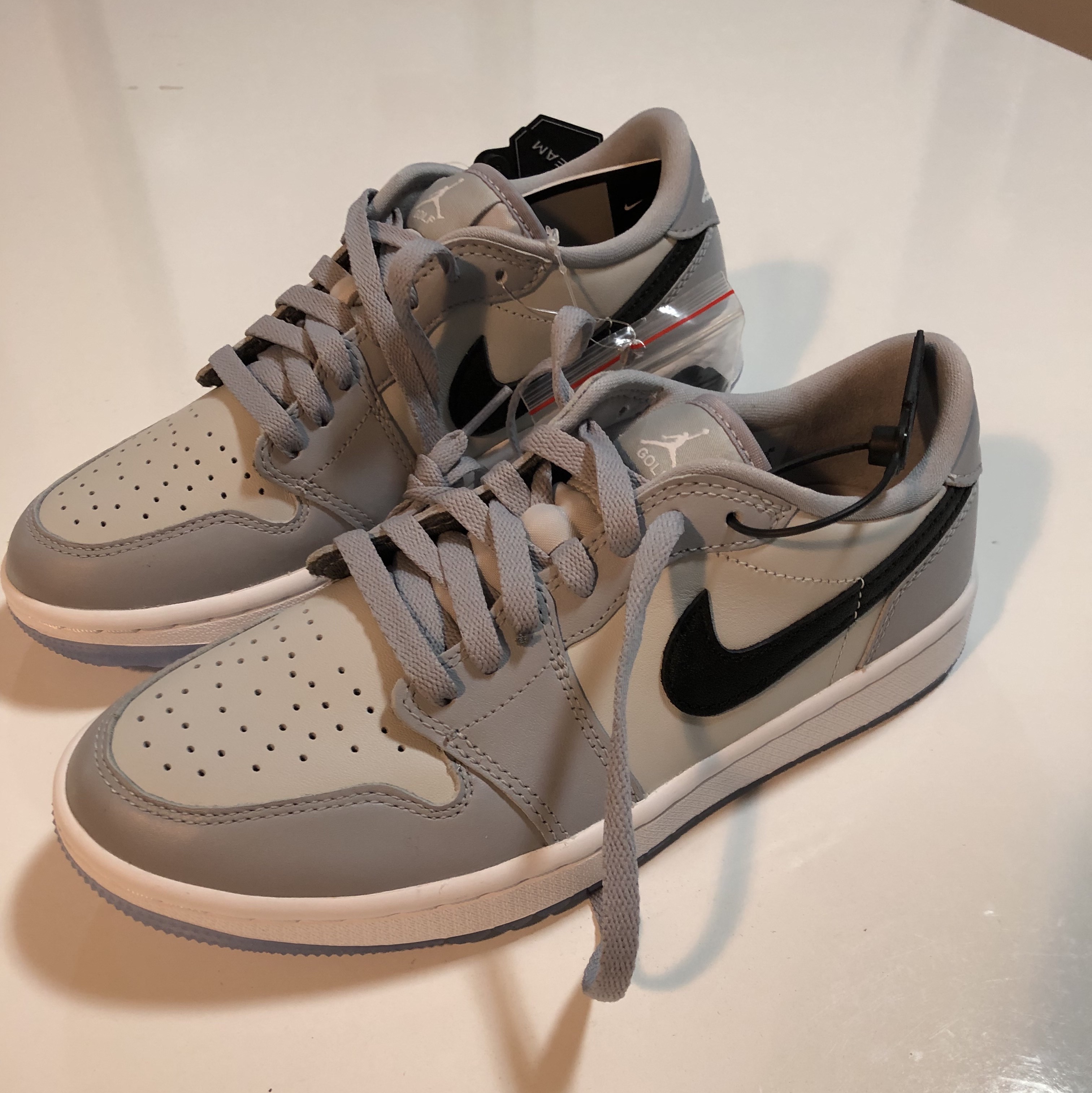 Jordan 1 Low Golf Wolf Grey 착용 스타일