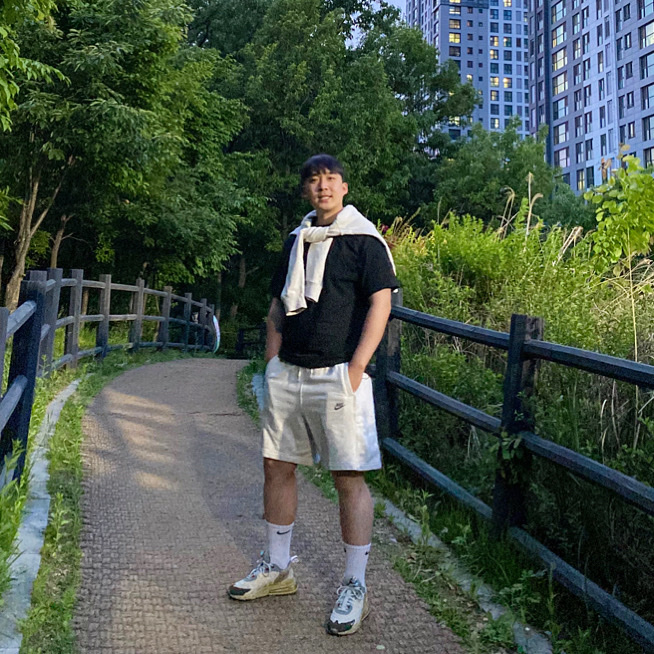 Nike x Travis Scott Air Max 270 React Cactus Trails 착용 스타일