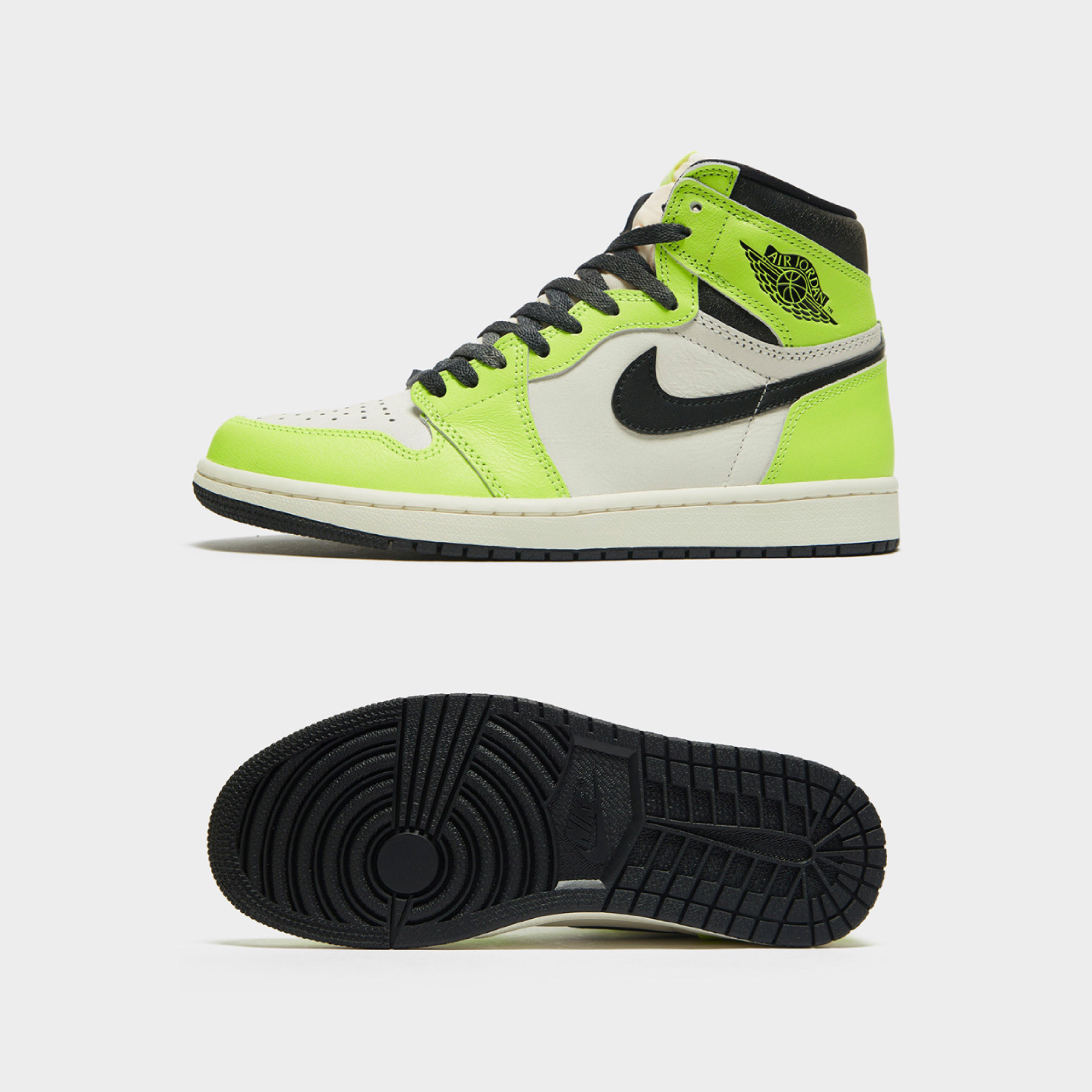 Jordan 1 Retro High OG Volt 착용 스타일 - 2